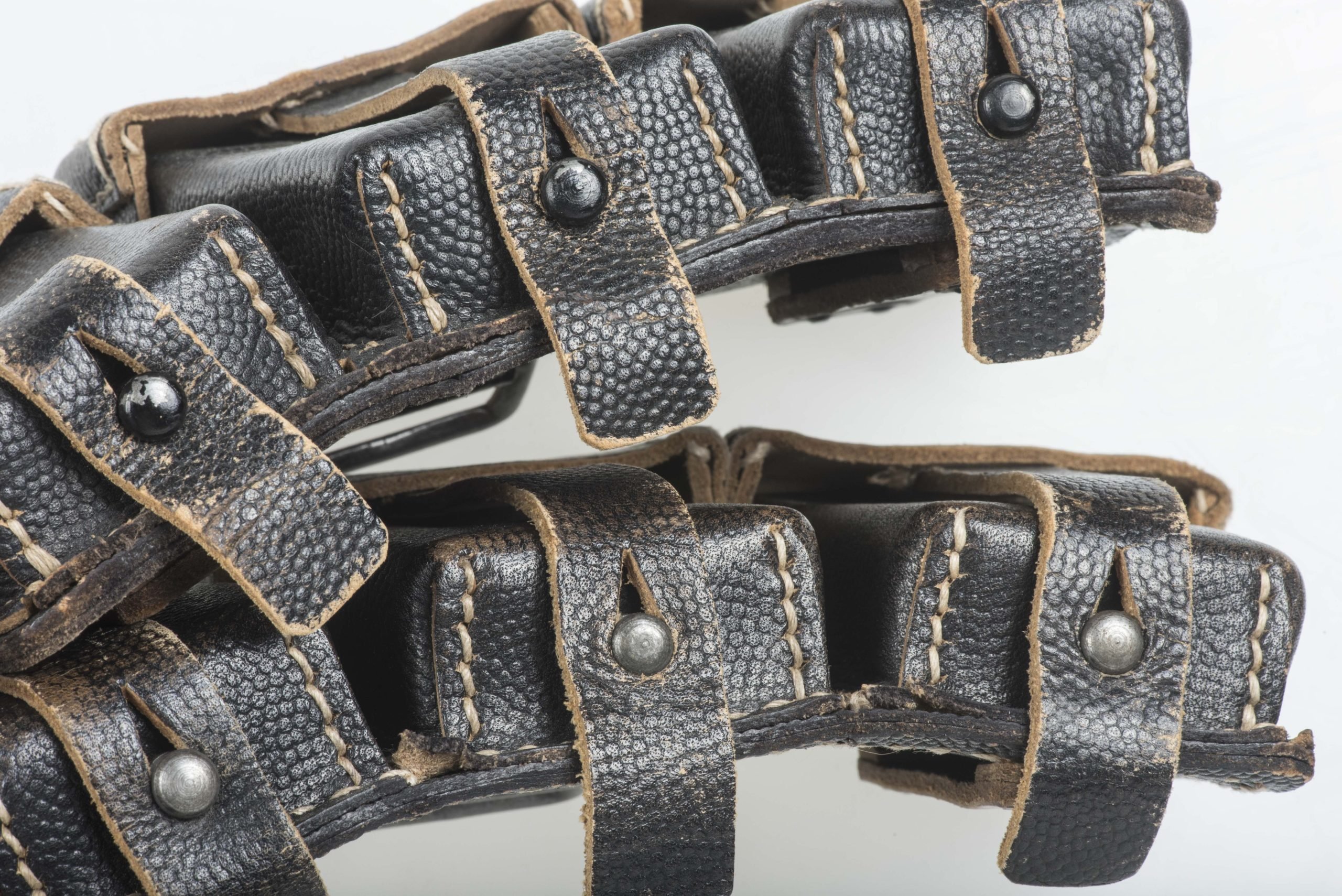 Unissued matching K98 ammunition pouches marked RBNr. 0/0675/0122 — image 7