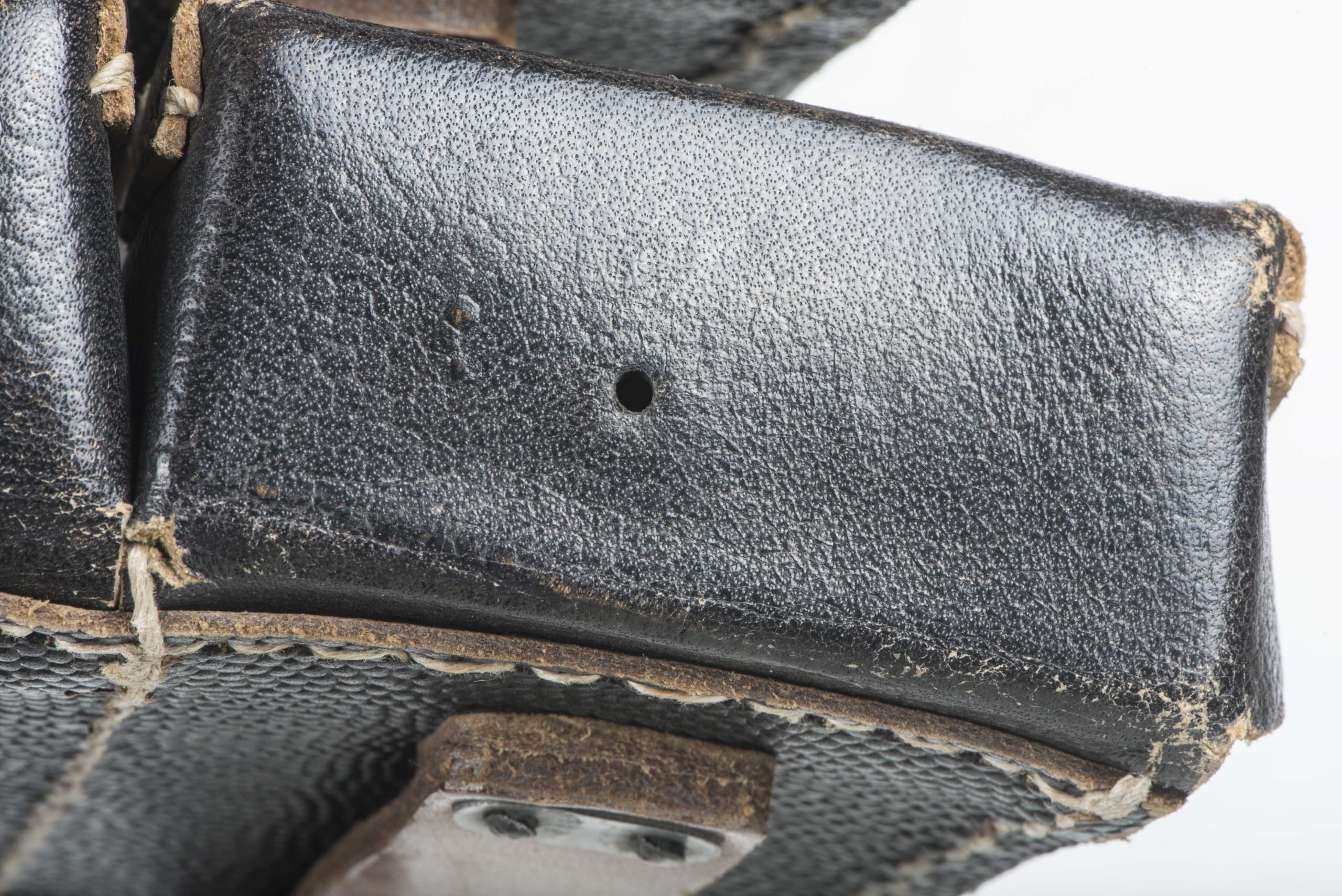 Unissued matching K98 ammunition pouches marked RBNr. 0/0675/0122 — image 9