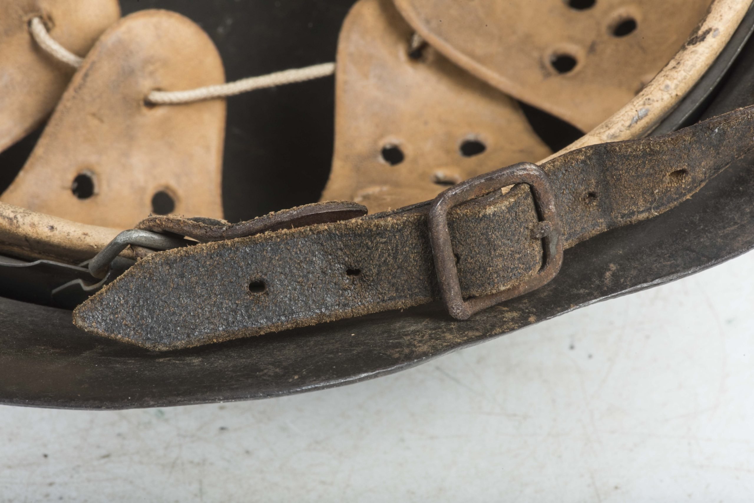 EF64 M42 Single decal Heer helmet — image 11