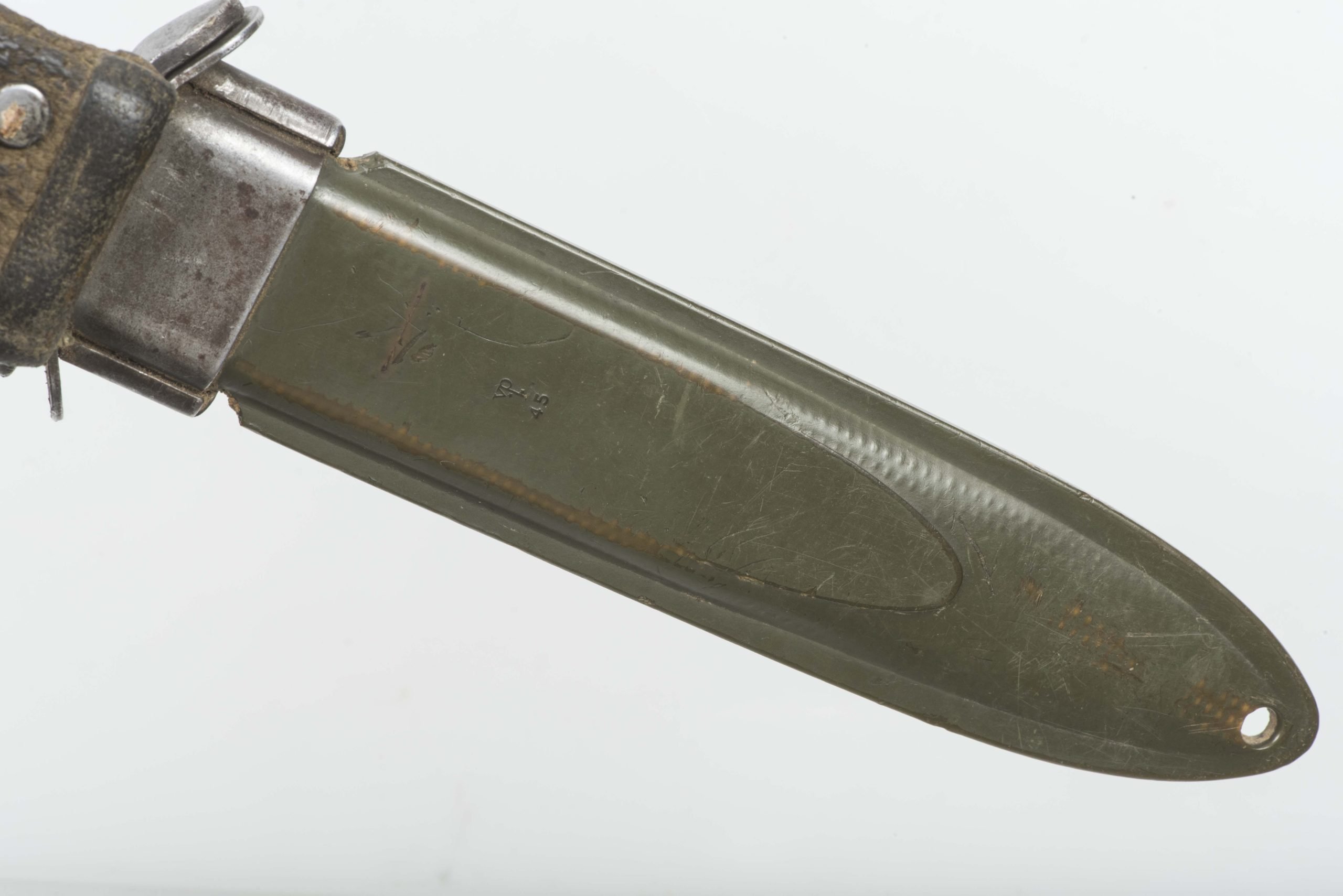 US M3 fighting knife guard marked Imperial — image 12