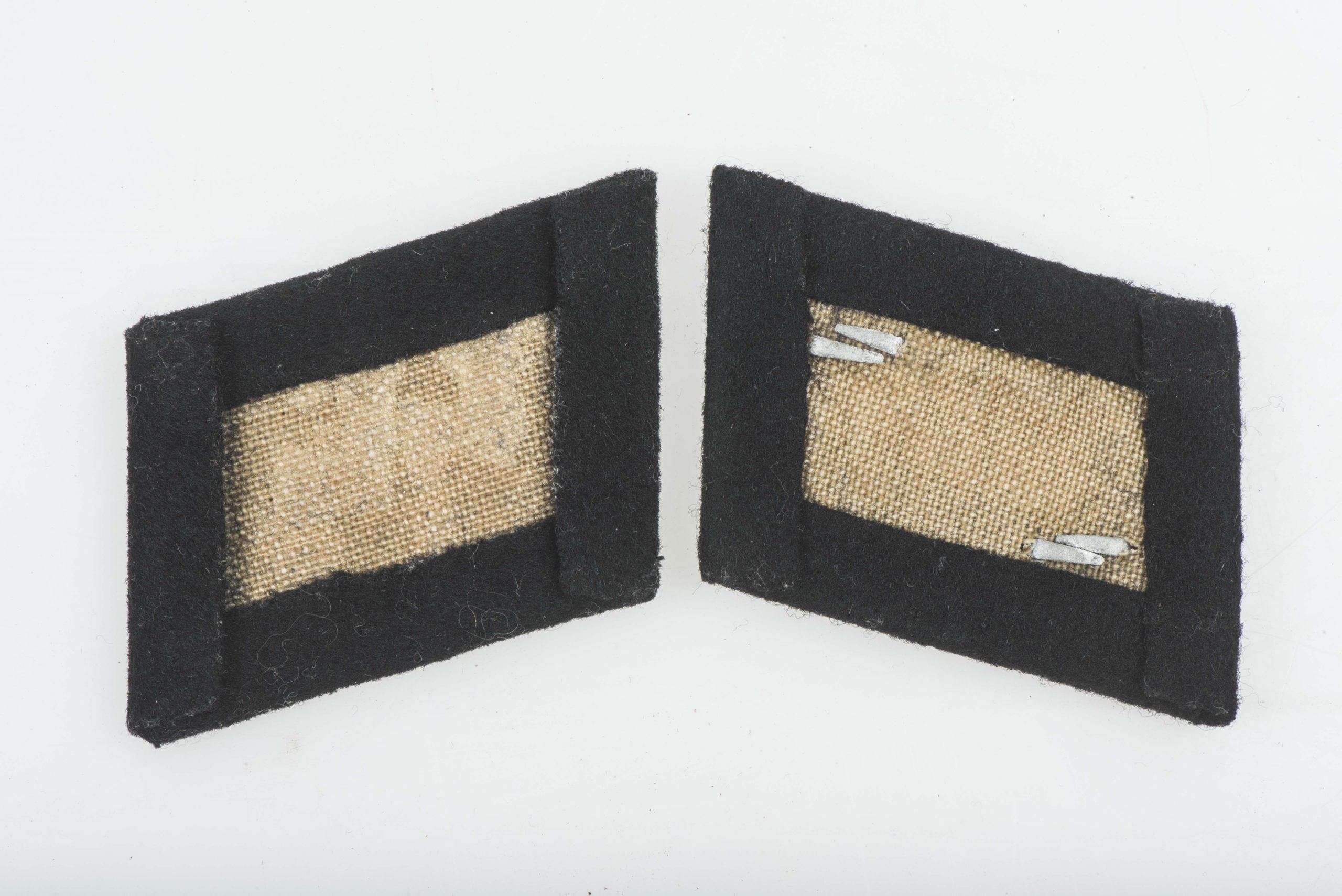 Matching Waffen-SS NCO collar tabs for a SS-Oberscharführer — image 2