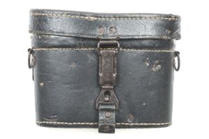 Rare Presstoff container for the Bakelite 6×30 dienstglas marked CXN …