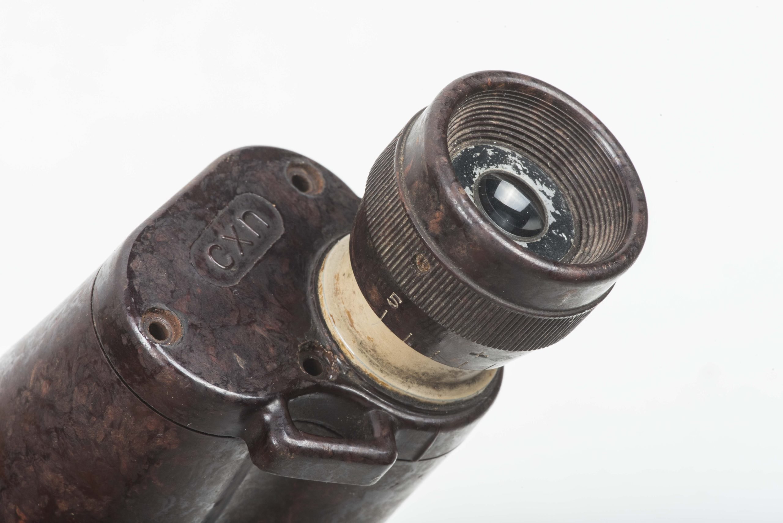 Rare partial Bakelite 6X30 Dienstglas marked CXN — image 3