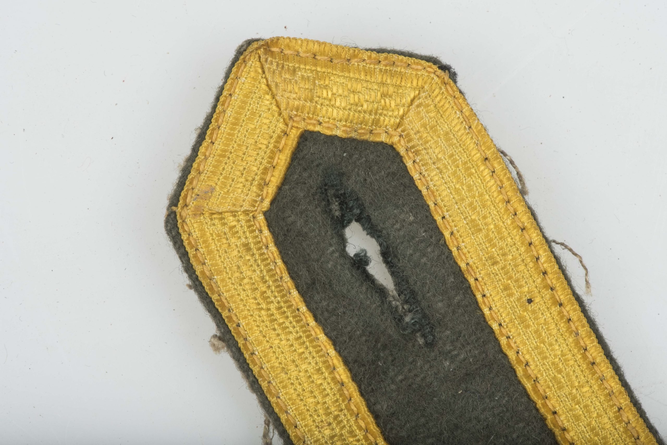 Single Kriegsmarine NCO shoulderstrap for a Oberfeldwebel der Küstenartillerie — image 4