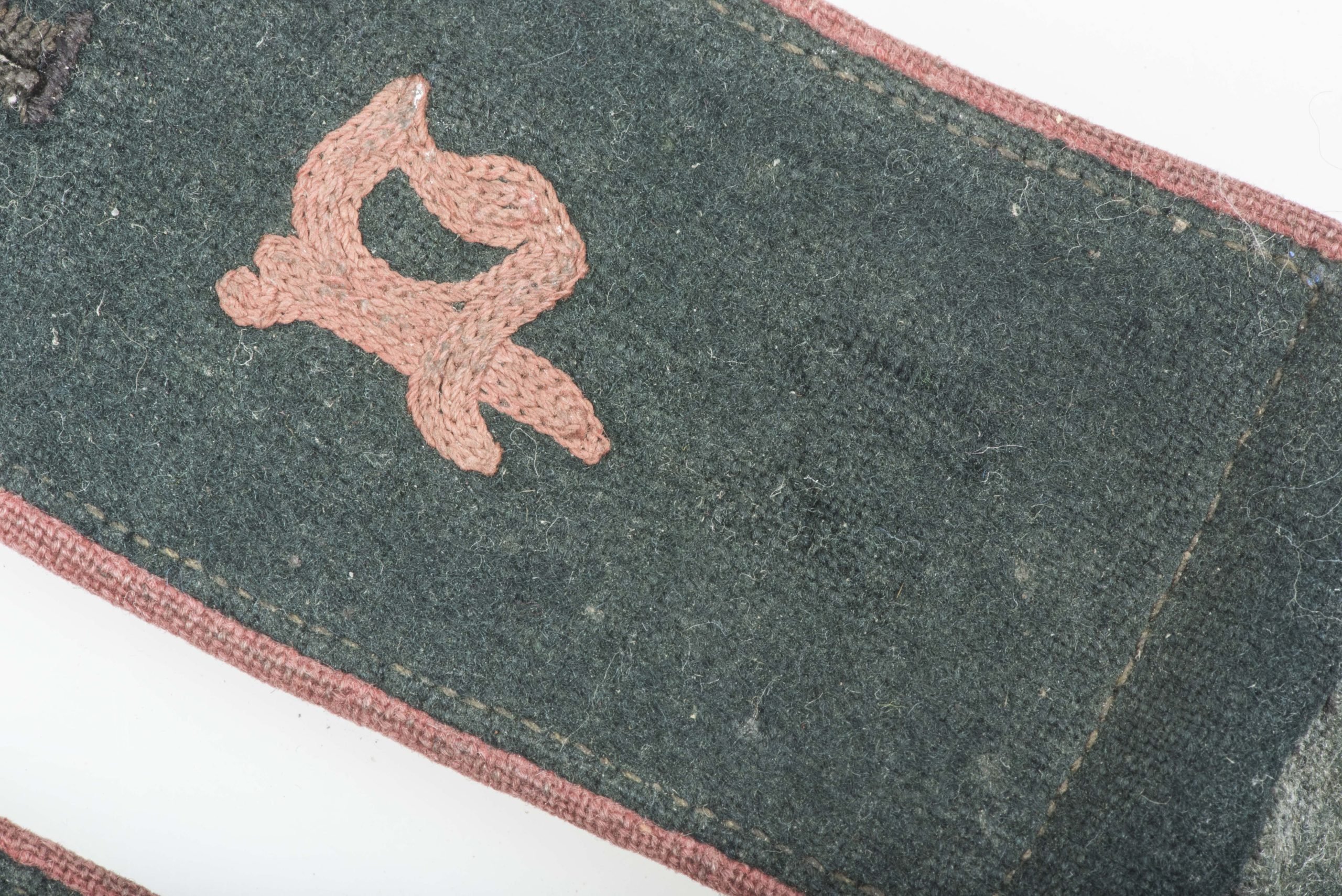 Rare M36 EM shoulderstraps for Panzerjäger — image 3