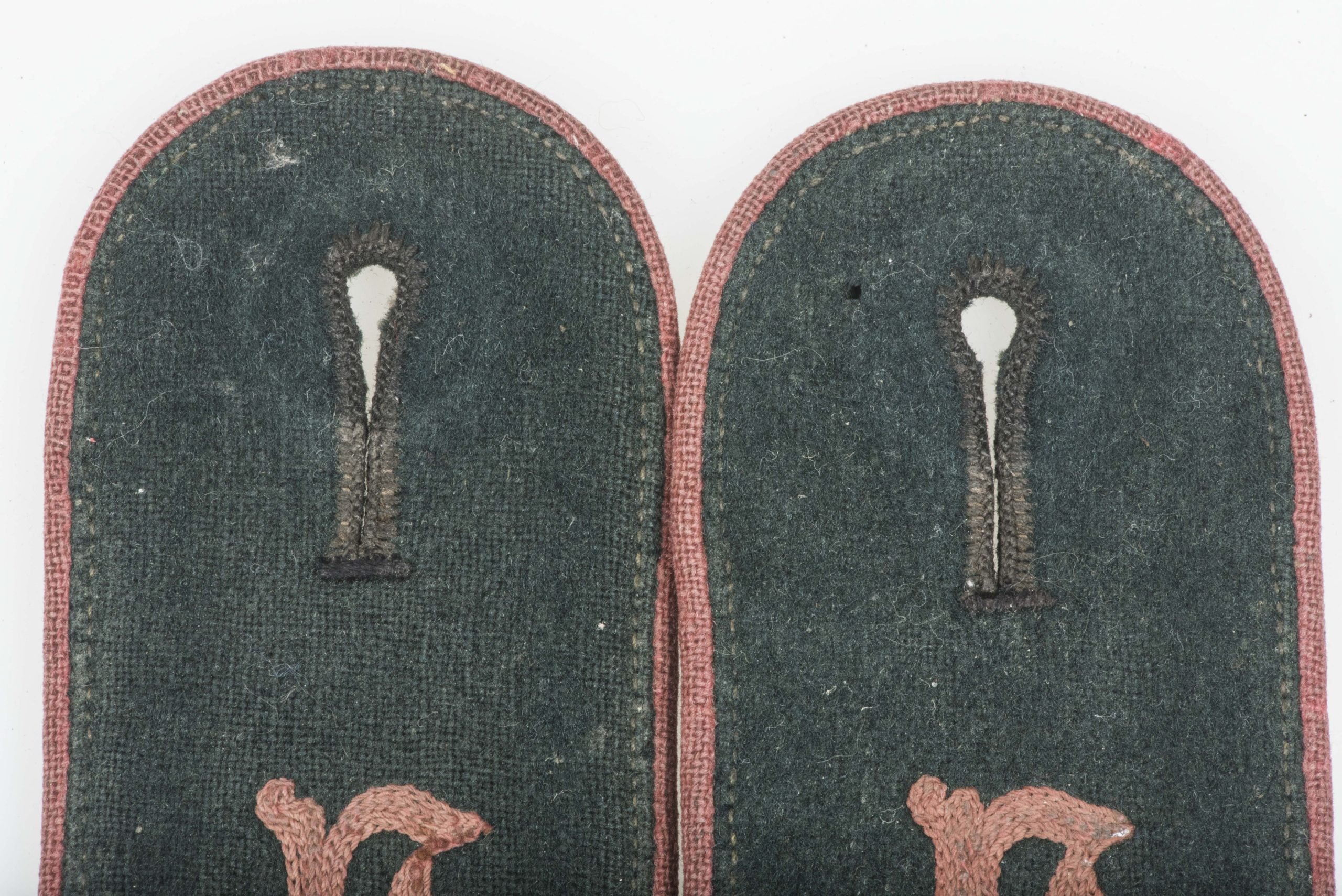 Rare M36 EM shoulderstraps for Panzerjäger — image 7