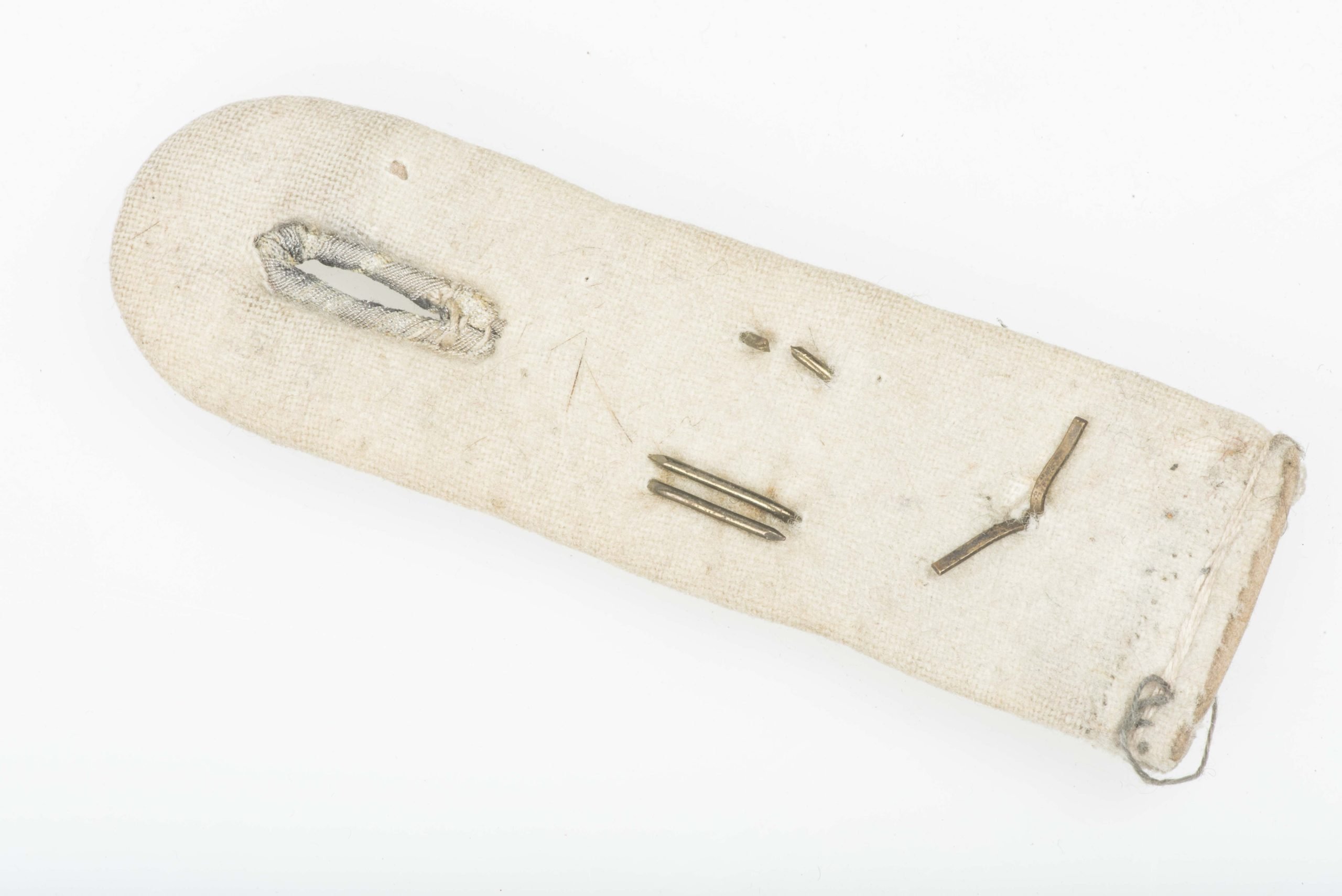 Single Heer shoulderboard for a Leutnant in IR 56 — image 4