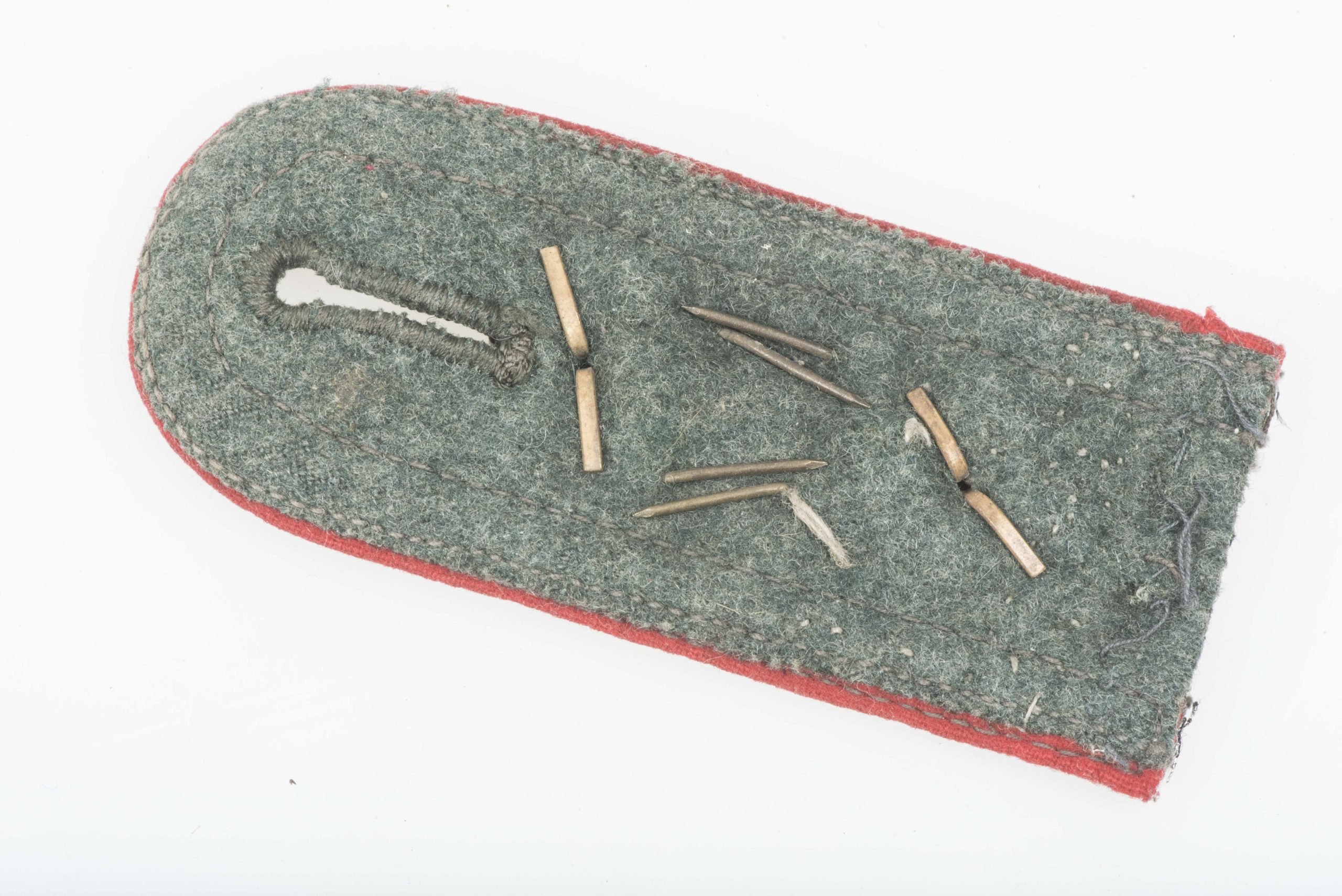 Single Heer NCO shoulderstrap for a Hauptfeldwebel in AR 57 — image 2