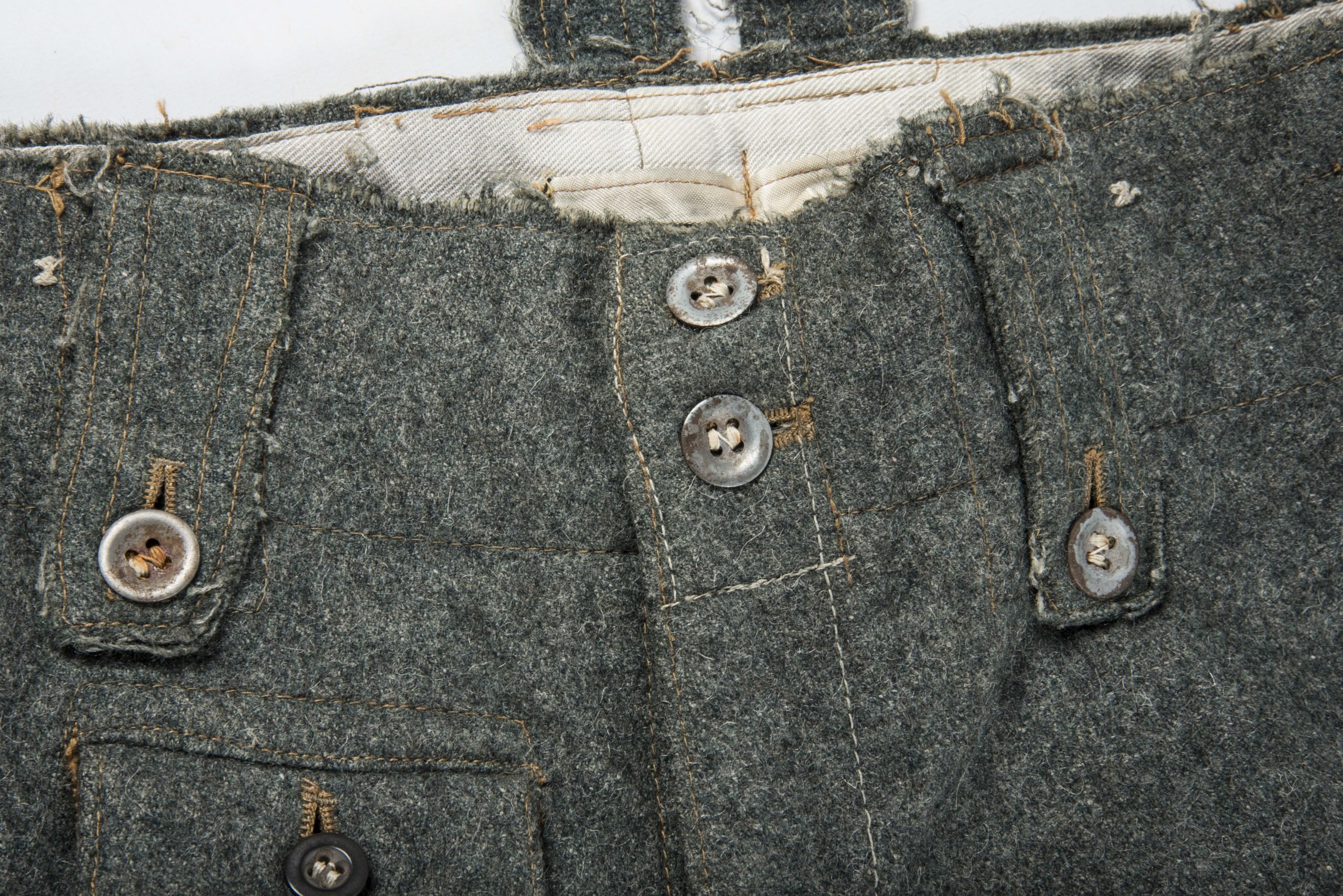 Rare Waffen-SS issue EM/NCO M43 riding breeches — image 3