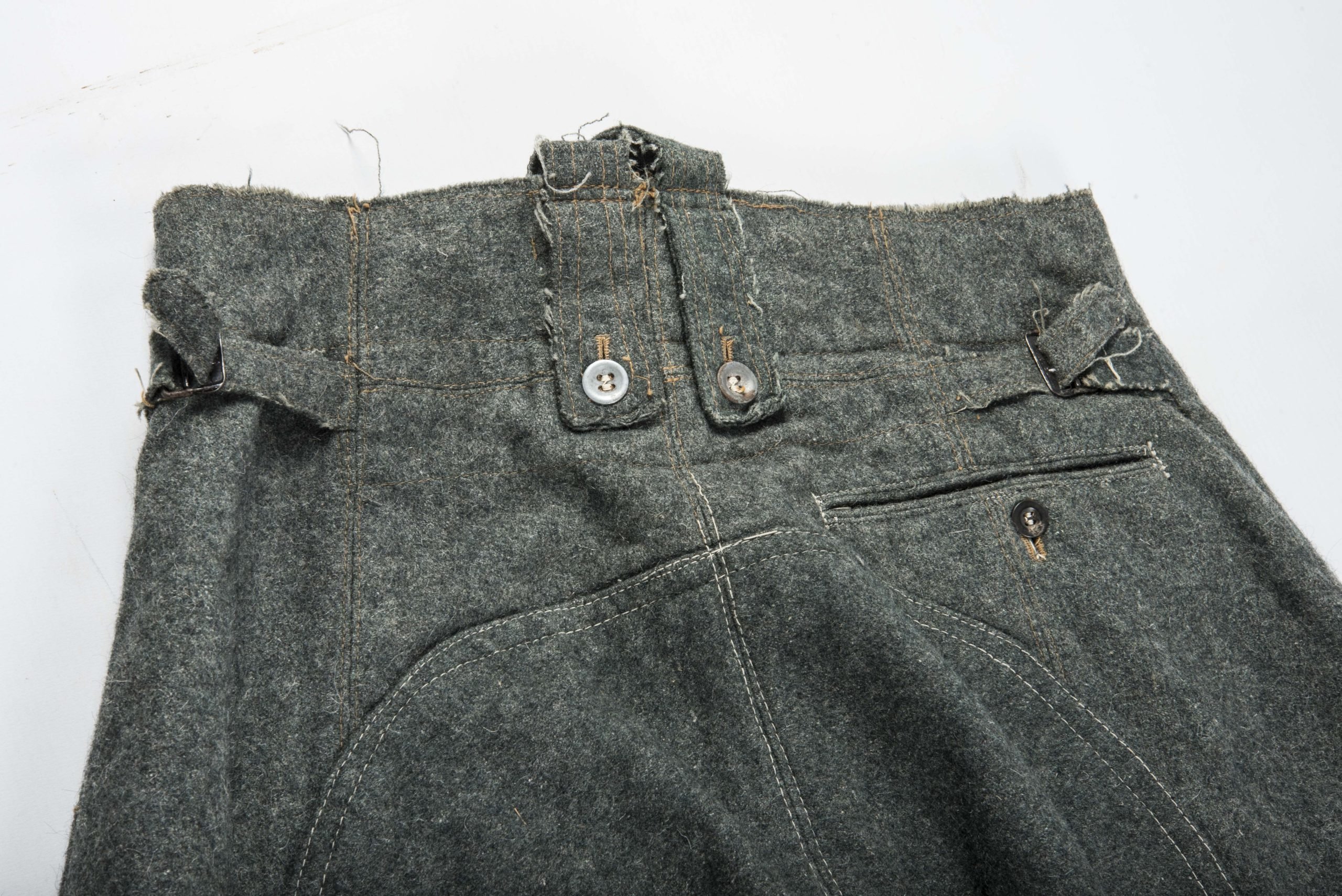 Rare Waffen-SS issue EM/NCO M43 riding breeches — image 7