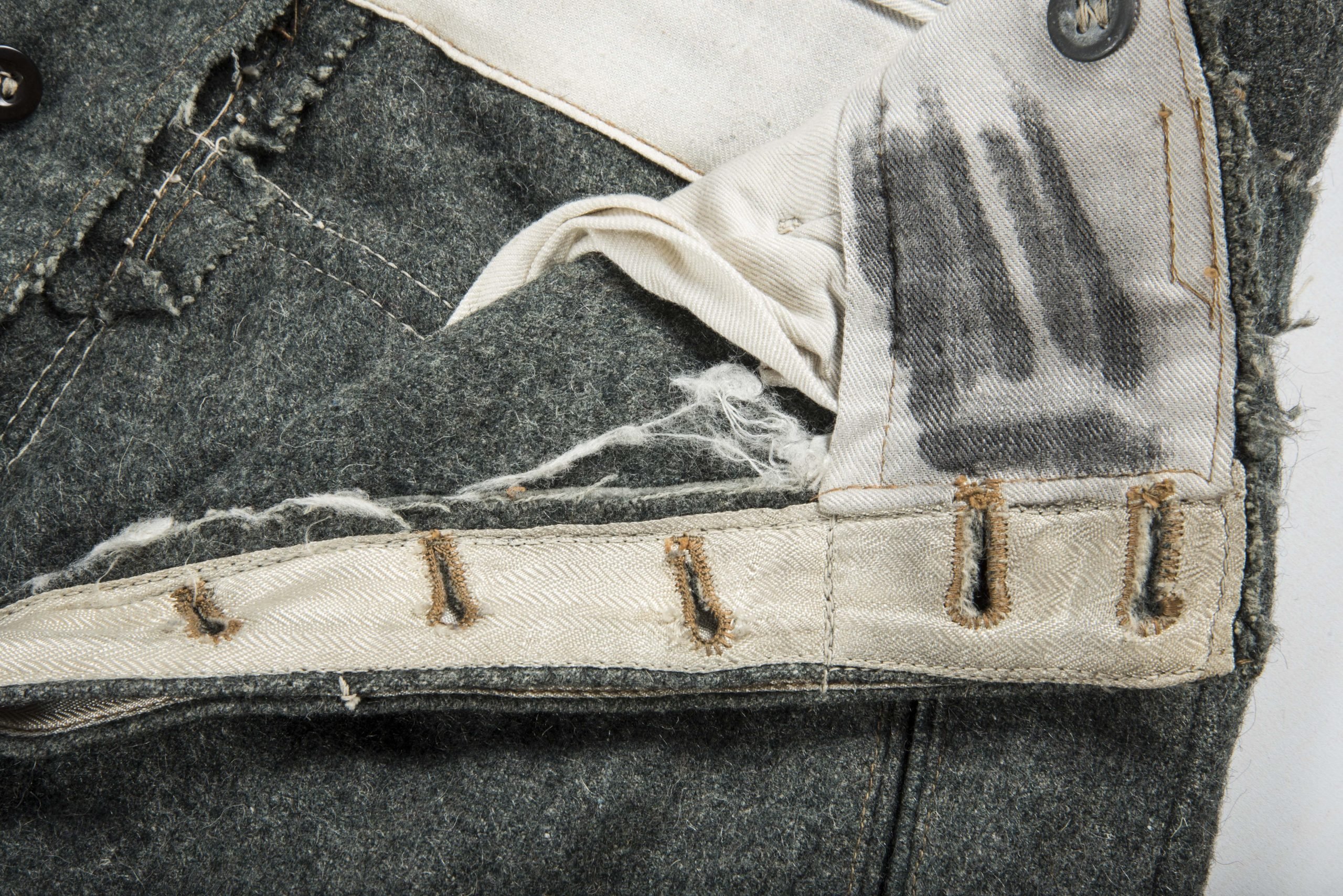 Rare Waffen-SS issue EM/NCO M43 riding breeches — image 9