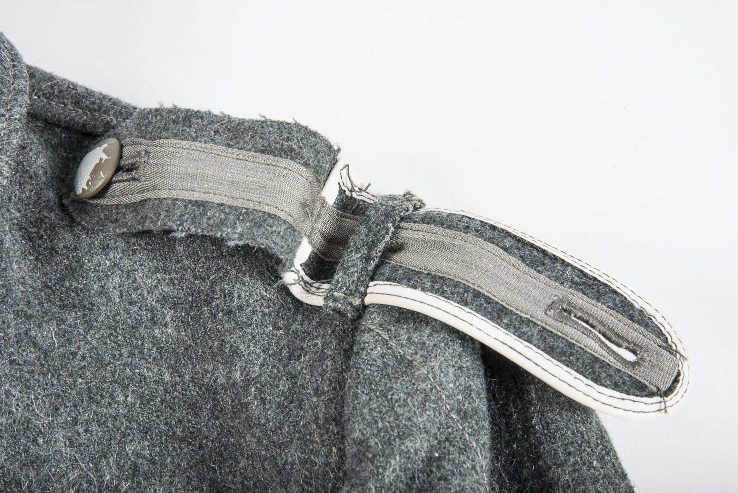 Unissued Heer M43 EM field blouse — image 6