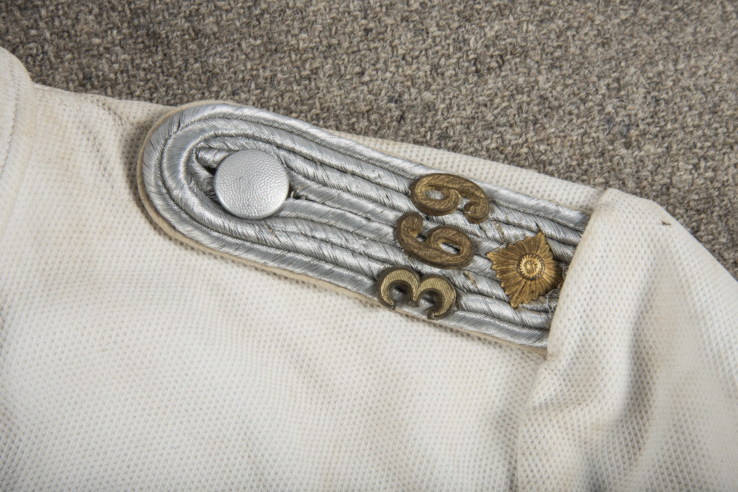 White dress blouse for a Oberleutnant in Kroatisches Infanterie regiment 369 — image 8