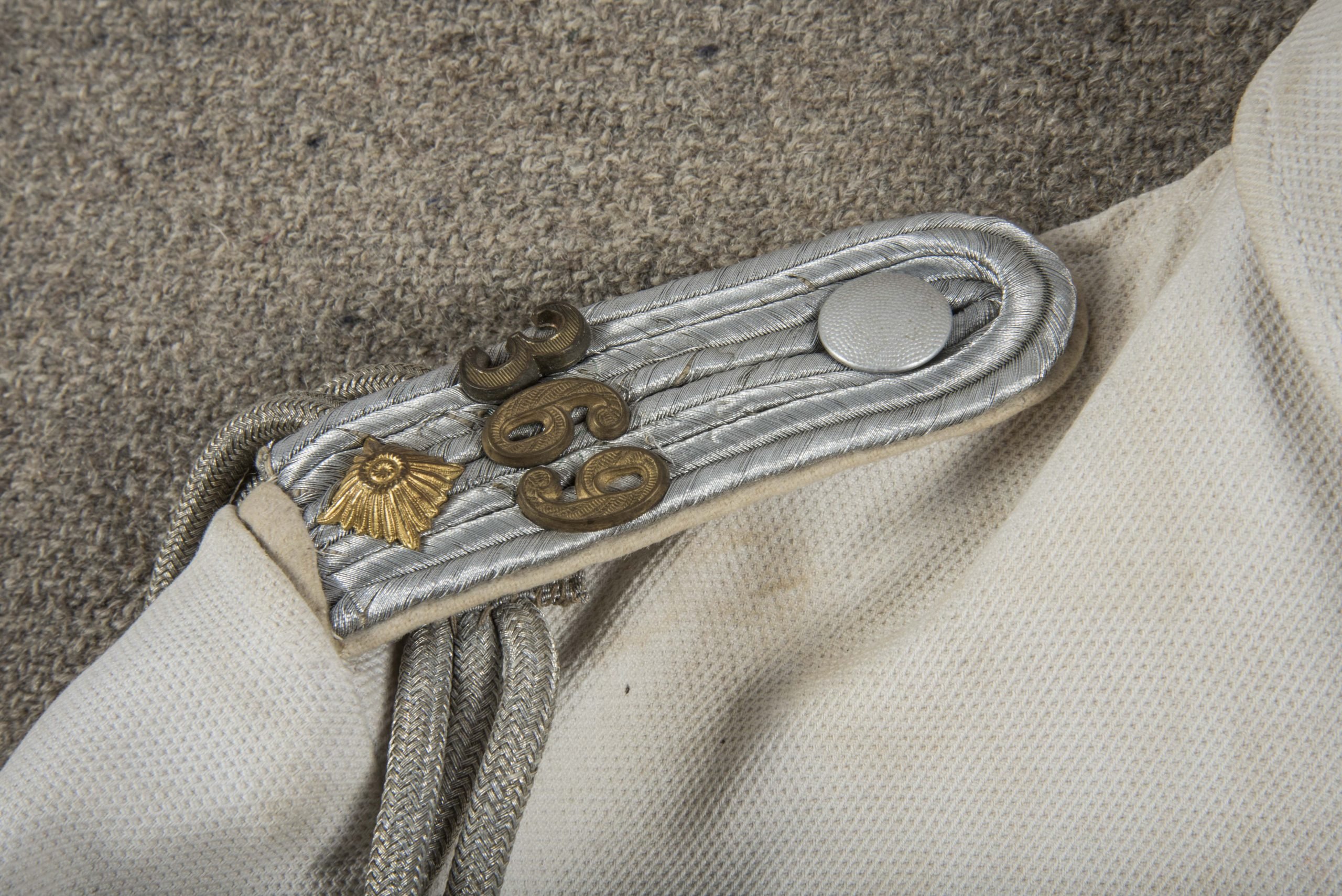 White dress blouse for a Oberleutnant in Kroatisches Infanterie regiment 369 — image 9