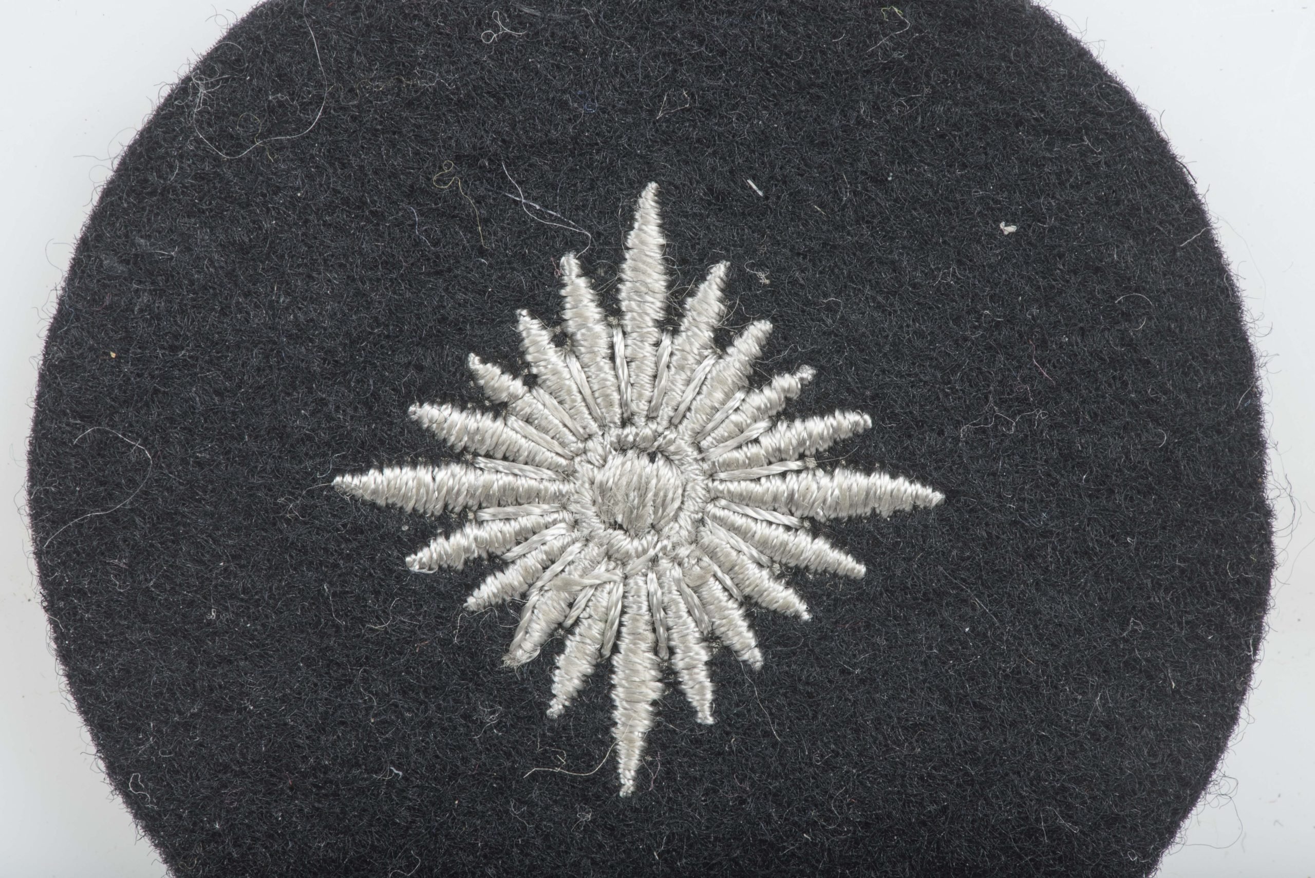 Heer / Waffen-SS sleeve rank for a Oberschütze — image 2