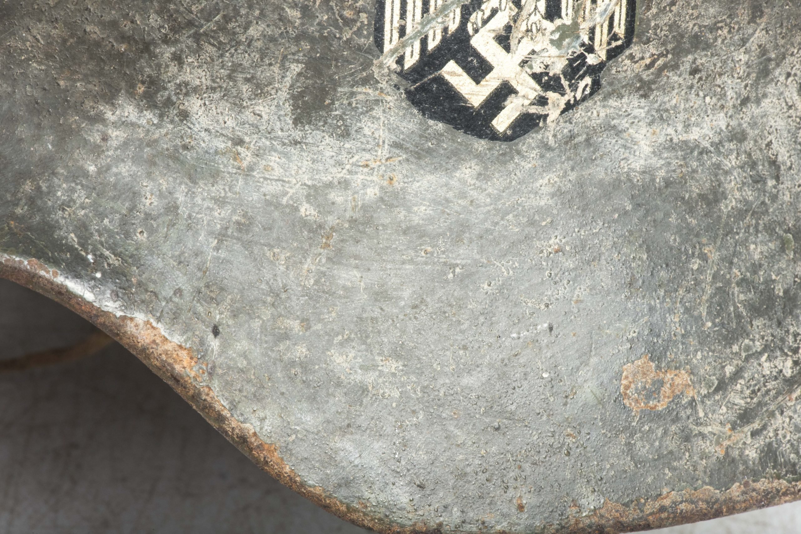 SE62 M35 Heer double decal helmet — image 13