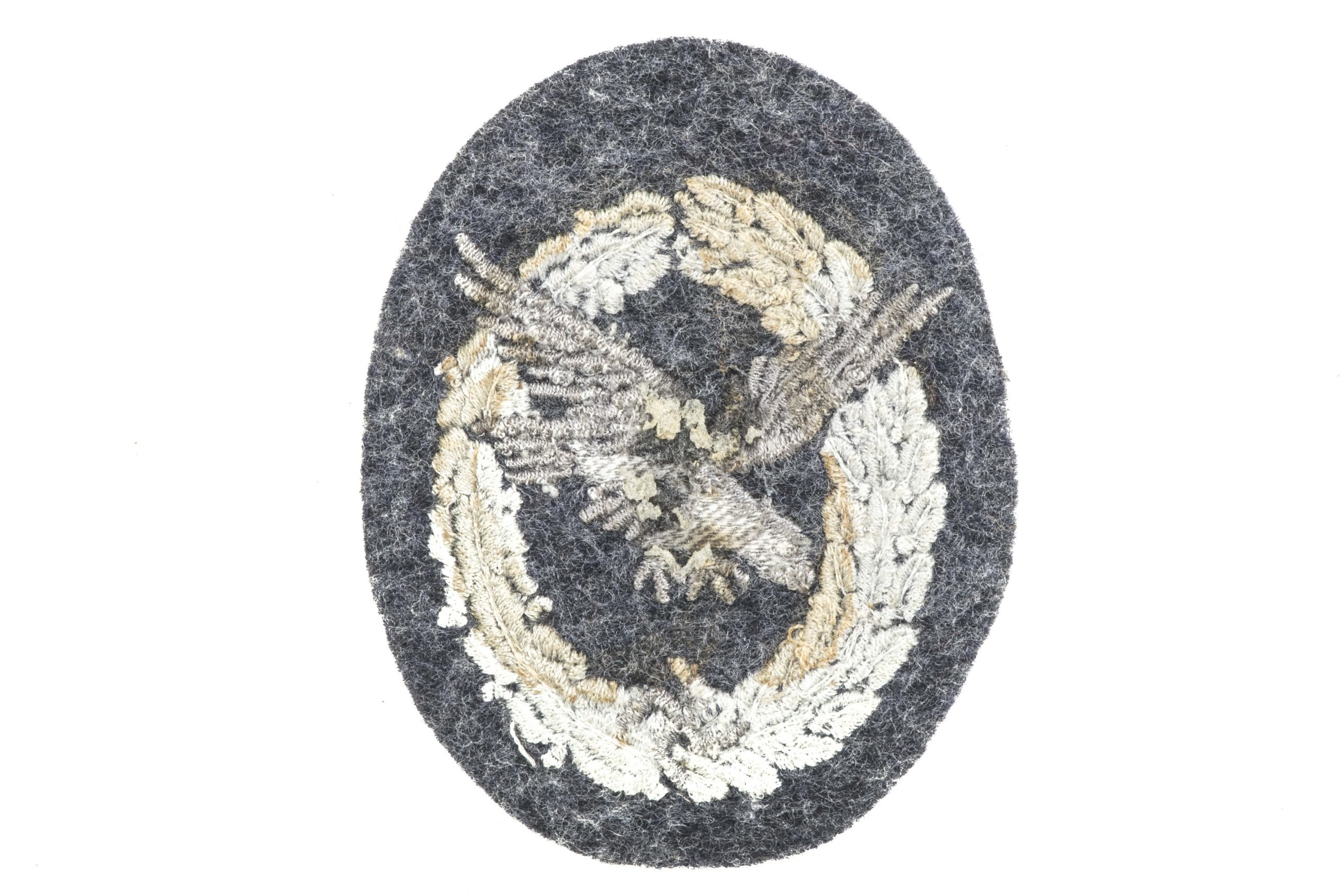 Luftwaffe cloth radio operator badge — image 3