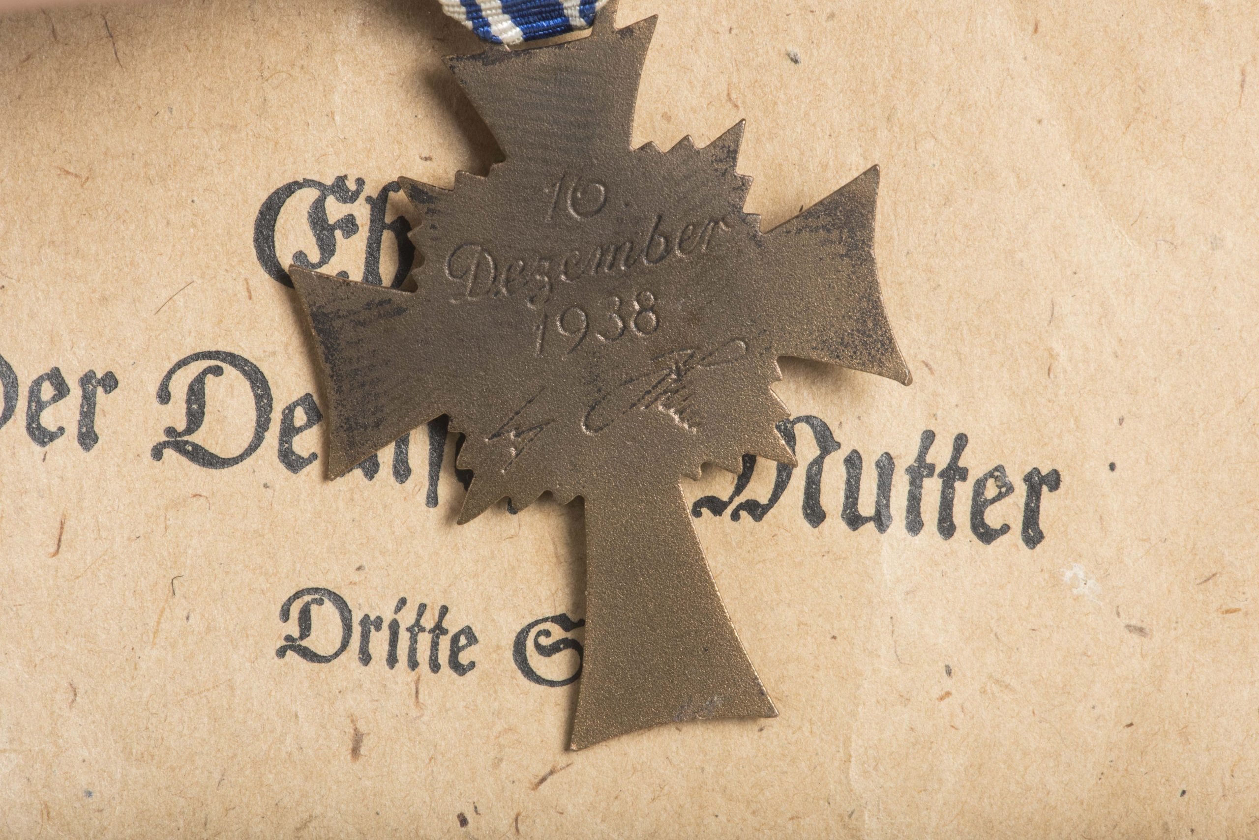 Mother cross in bronze in original issue bag by Klein & Quenzer — image 3