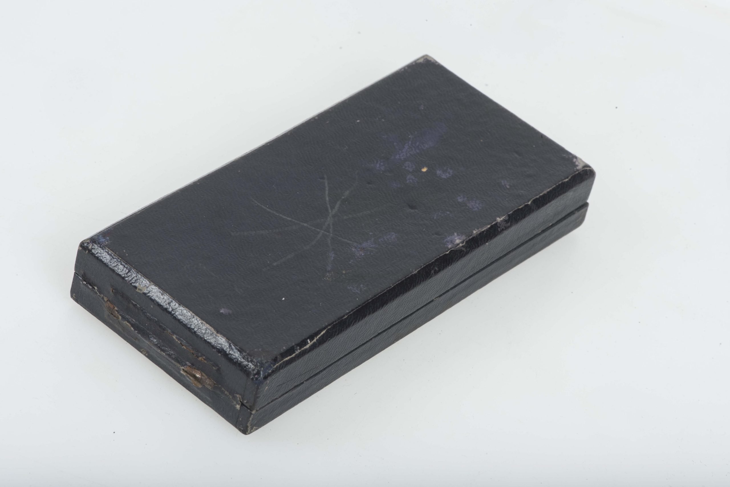 Mother cross in gold in original case by Liefergemeinschaft Phorzheimer Innungen — image 5