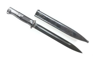 Matching K98 bayonet marked Mundlos 40