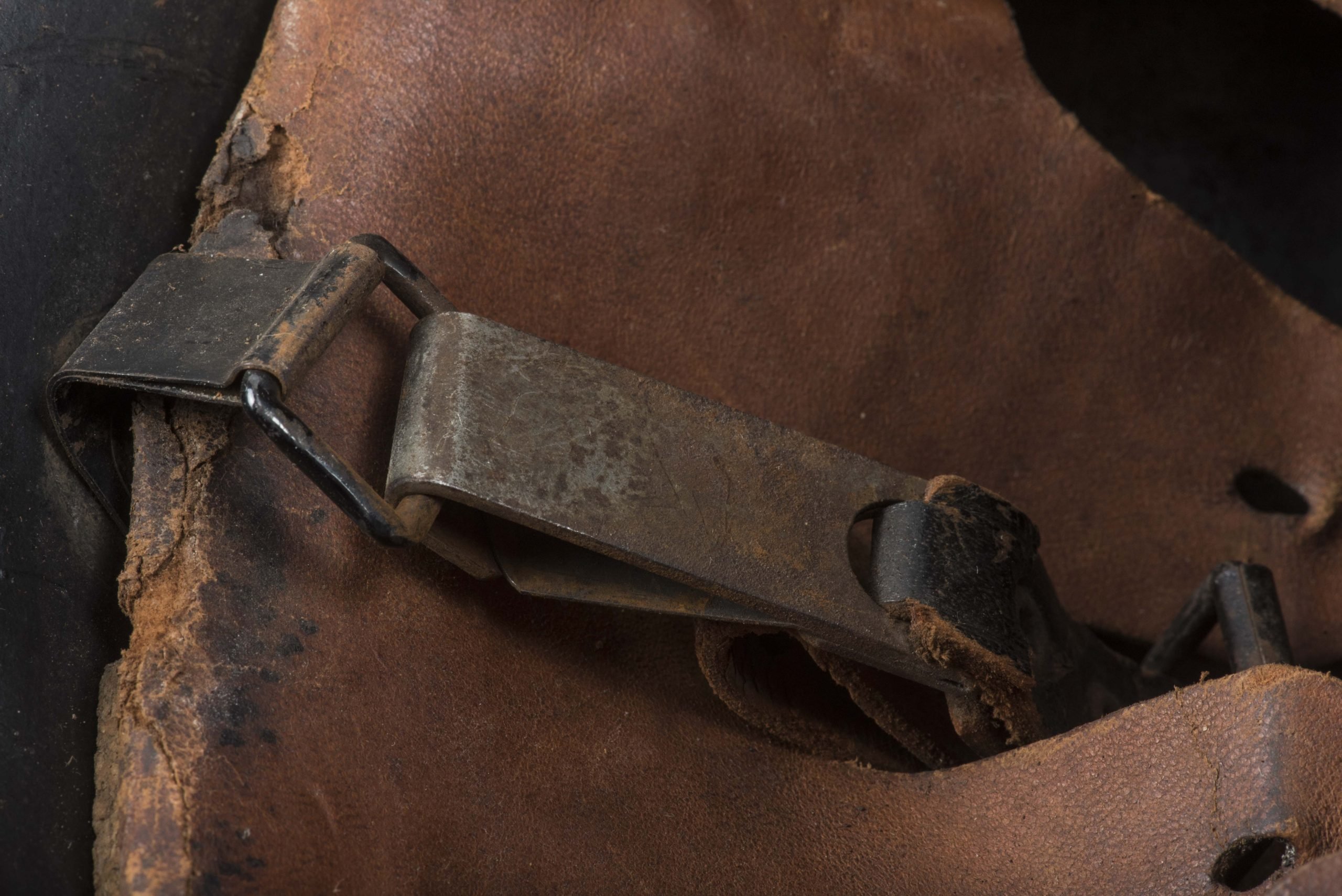 Rare M18 Luftschutz helmet — image 10