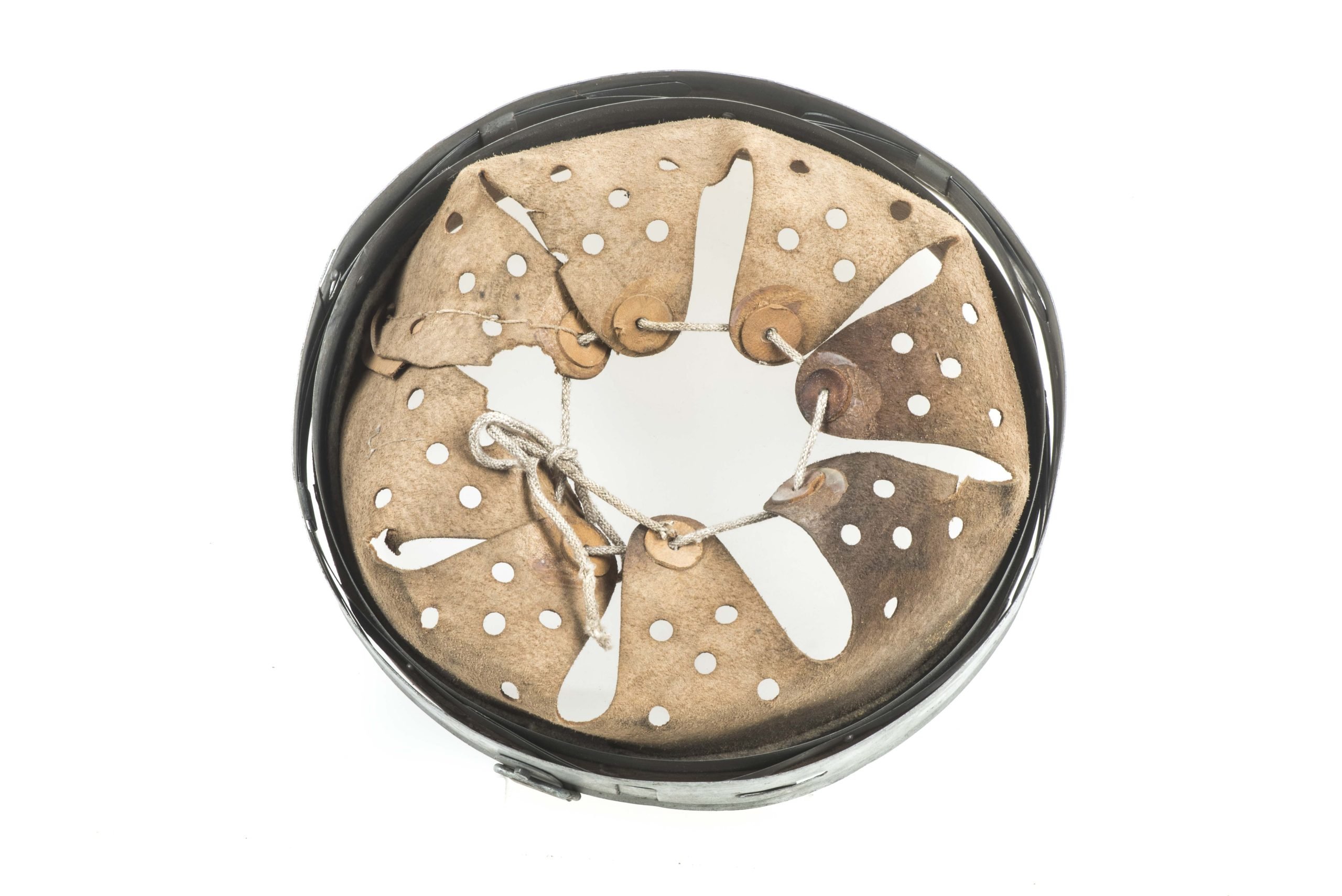 German helmet liner marked RBNr. 0/0471/0048 1943 size 62/55 — image 3