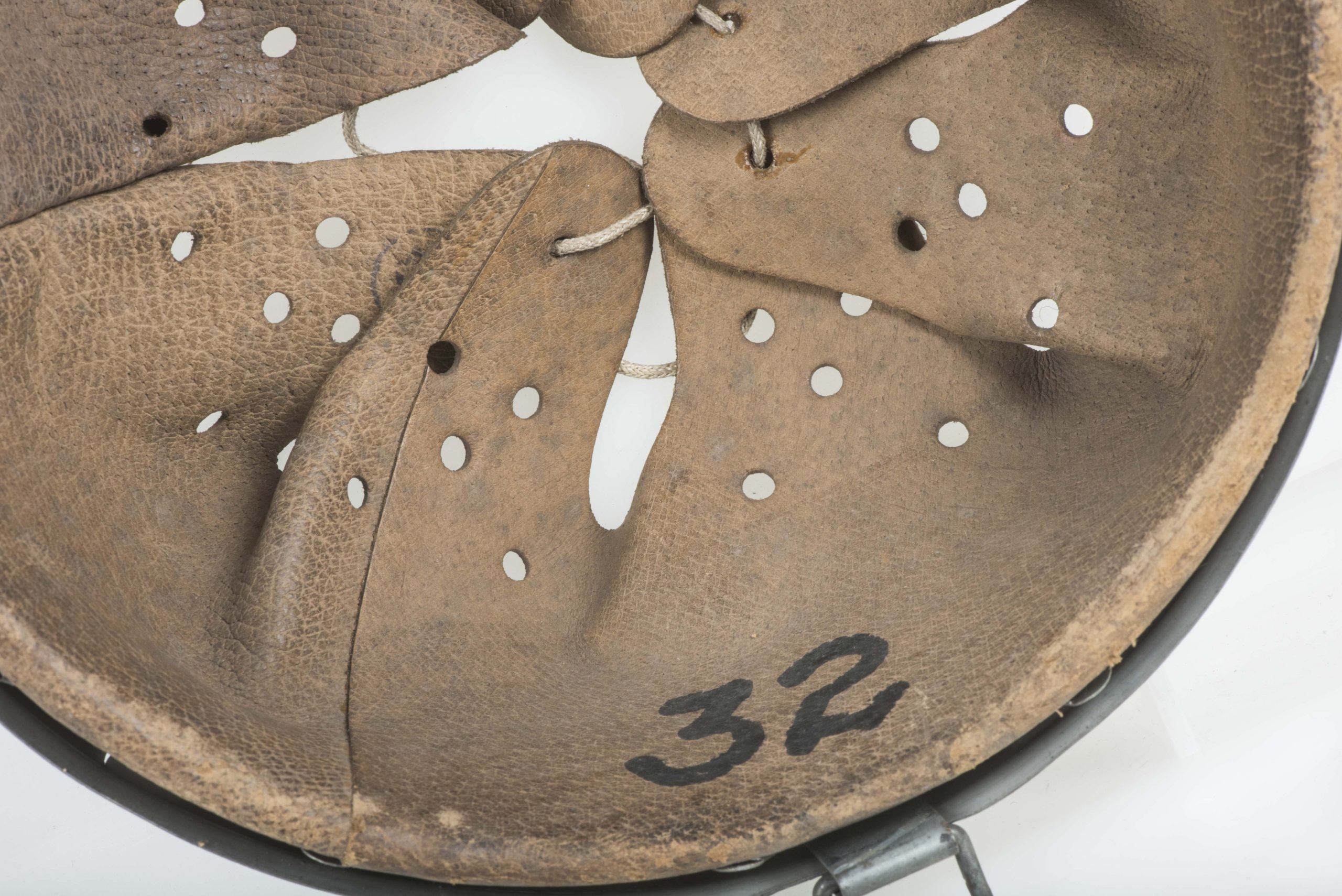 German helmet liner marked B&C Litzmannstadt 1943 size 64/56 — image 2
