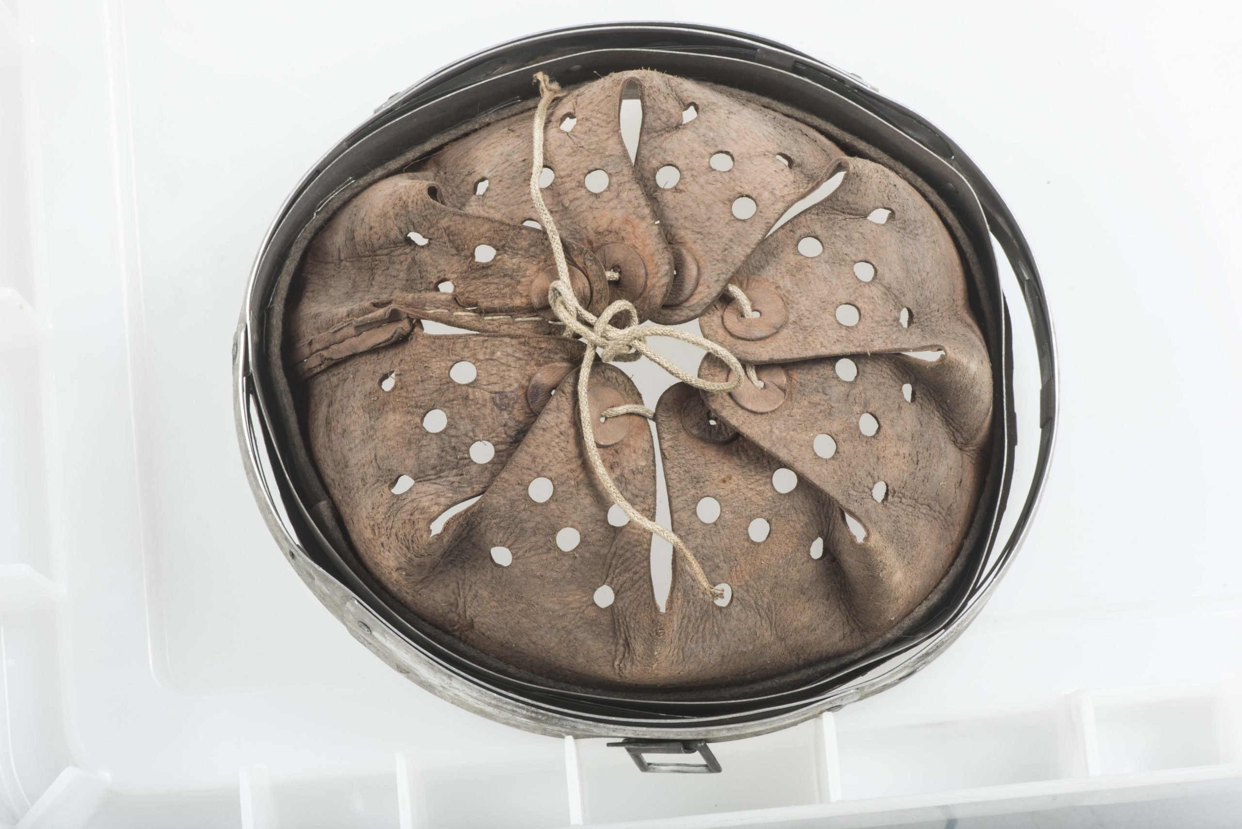 Rare pre war German helmet liner marked Schuberth-Werk 1938 size 64/56 — image 2