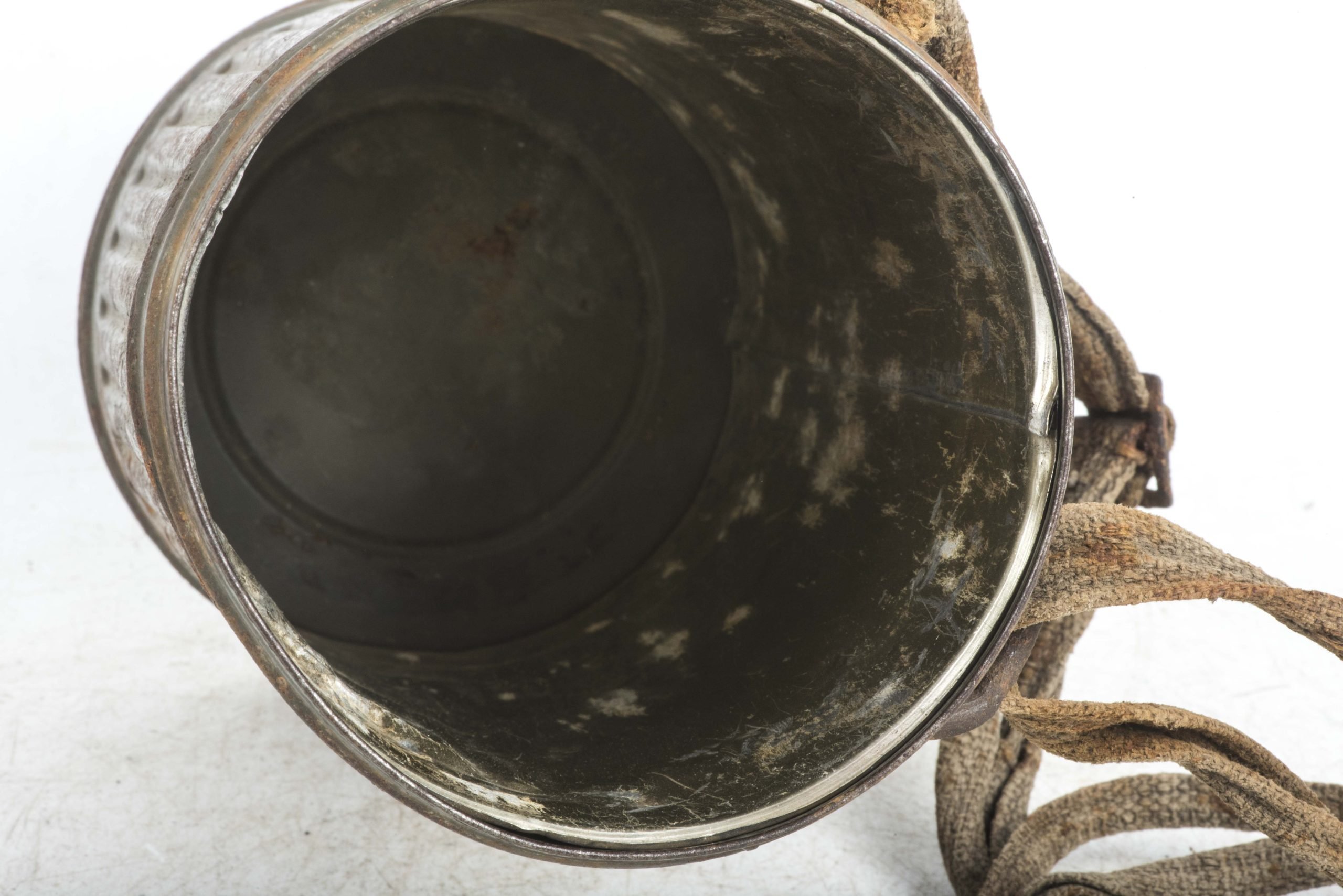 Short M38 gasmask canister in brush painted three-tone camouflage paint — image 23