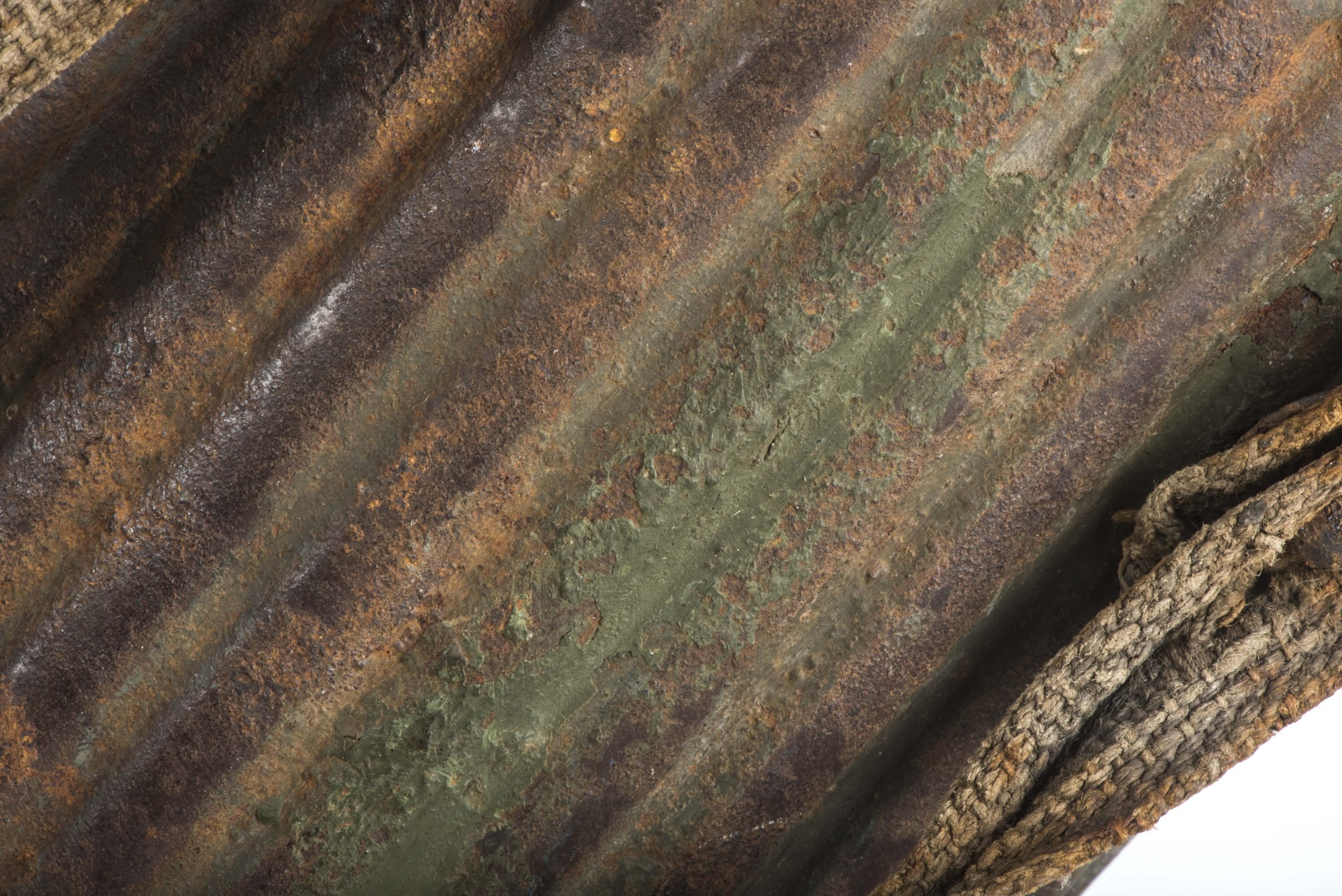 Short M38 gasmask canister in brush painted three-tone camouflage paint — image 26