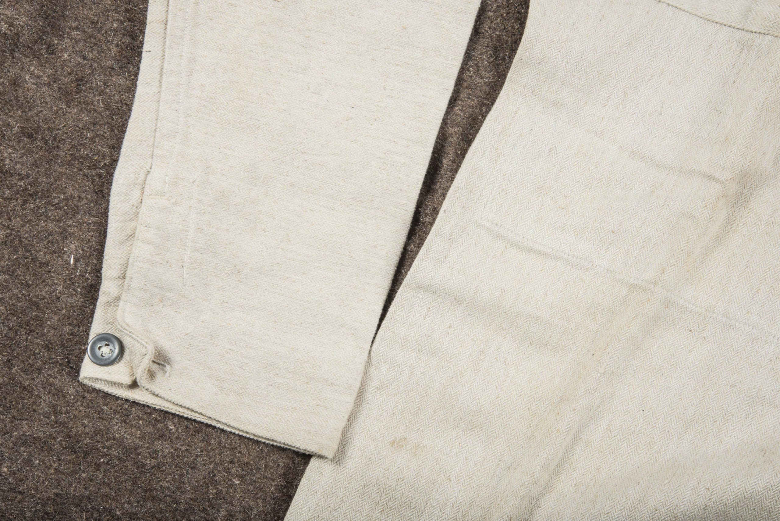 Unissued Kriegsmarine HBT work shirt marked Kaup Kiel II — image 3