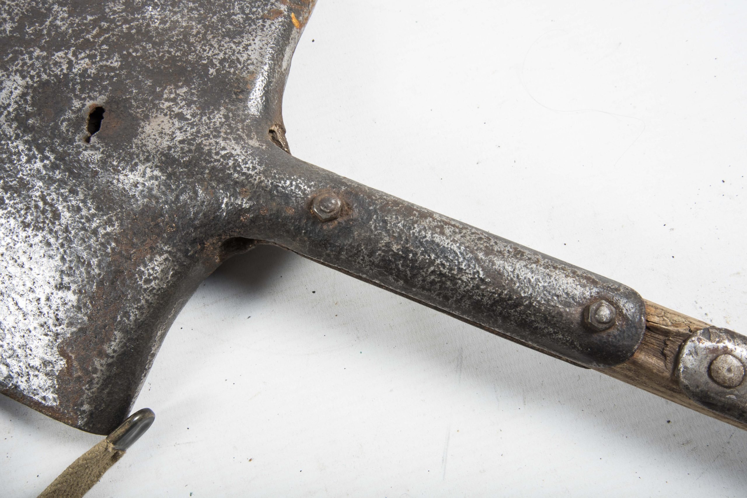 Cutdown US T-handle shovel — image 12