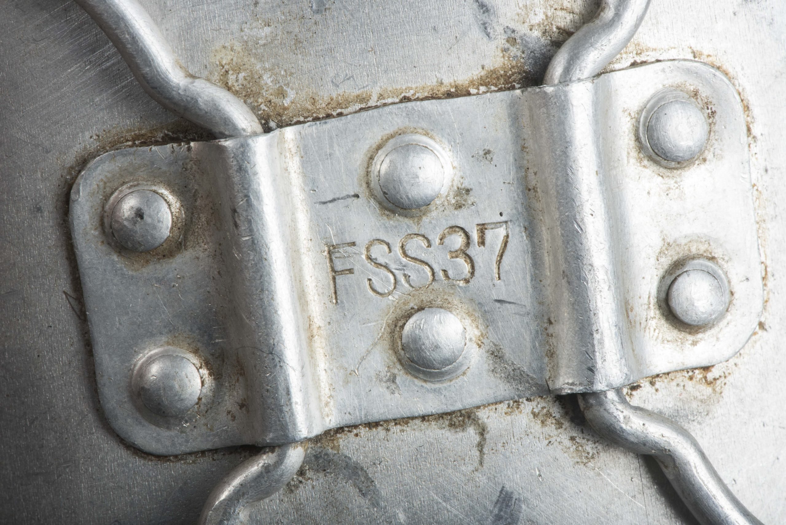 Aluminium canteen cup marked fss 37 — image 2