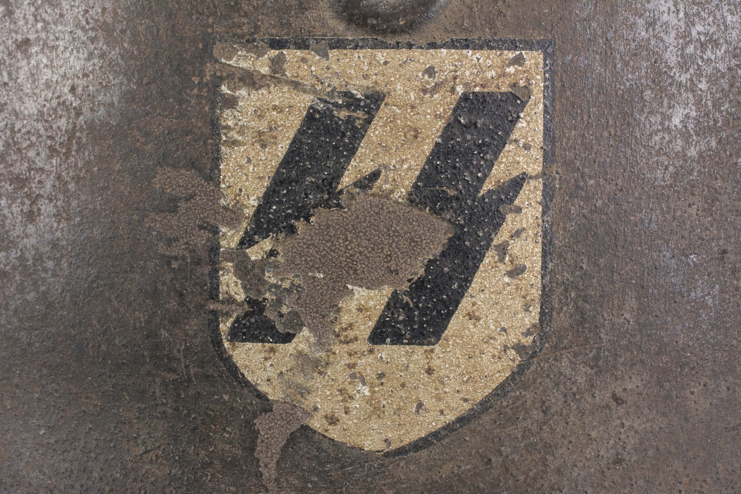 EF64 M42 Waffen-SS single decal helmet — image 8