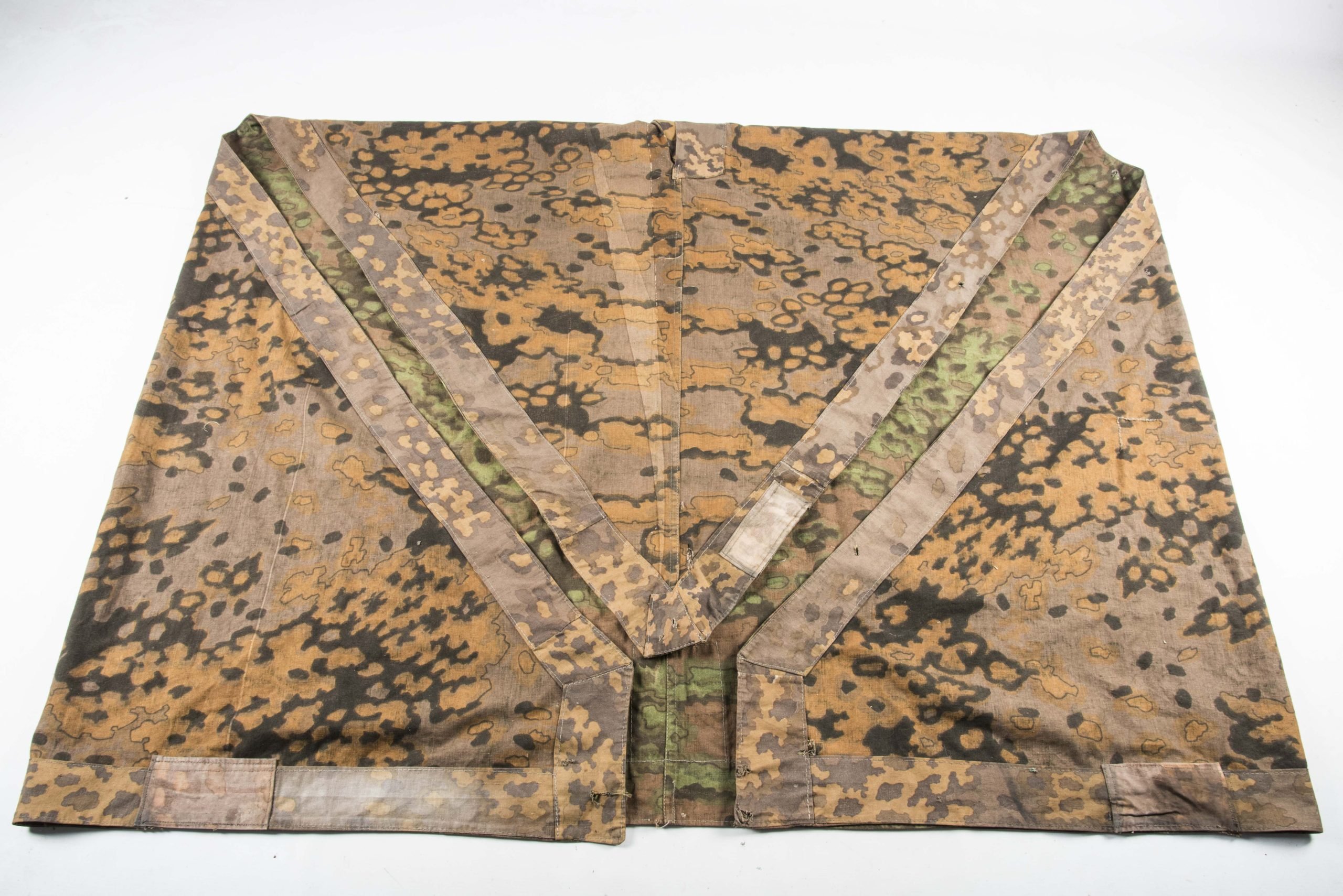 Unfinished Waffen-SS M31 Zeltbahn in Oak camouflage — image 7