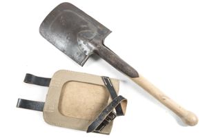 Straight E-tool marked oao 1943 with tan late war carrier