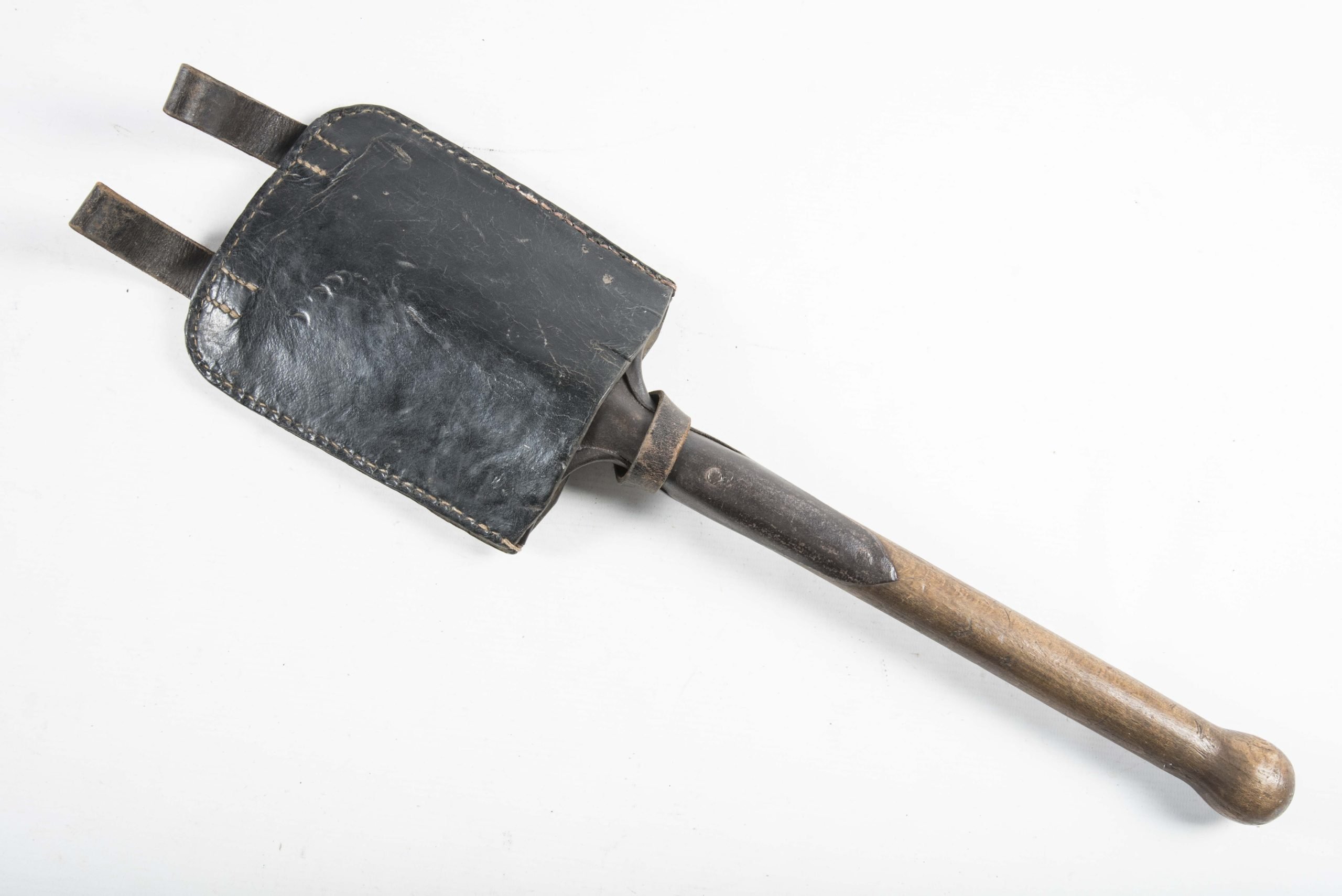 Straight E-tool dated 1944 with carrier marked EUE/42 — image 11