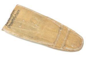 Sanitäter instruments with wax impregnated pouch