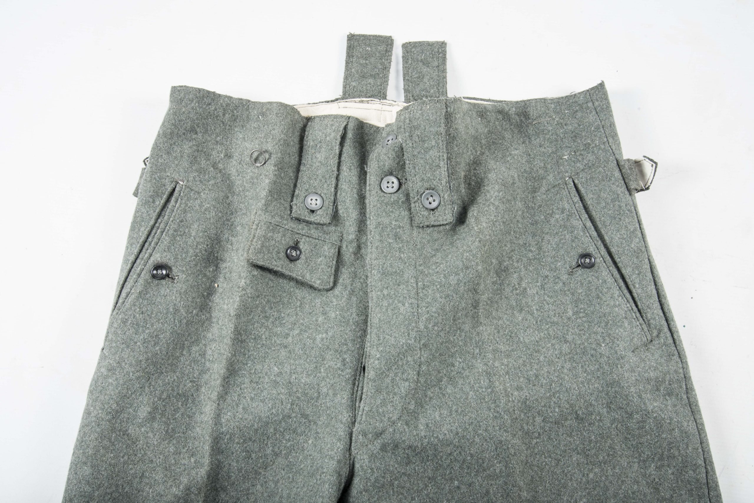 Unissued Waffen-SS M43 Keilhosen marked 117 — image 8