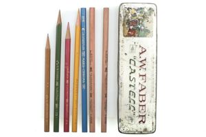 Period tin by AW Faber with highlight pencils