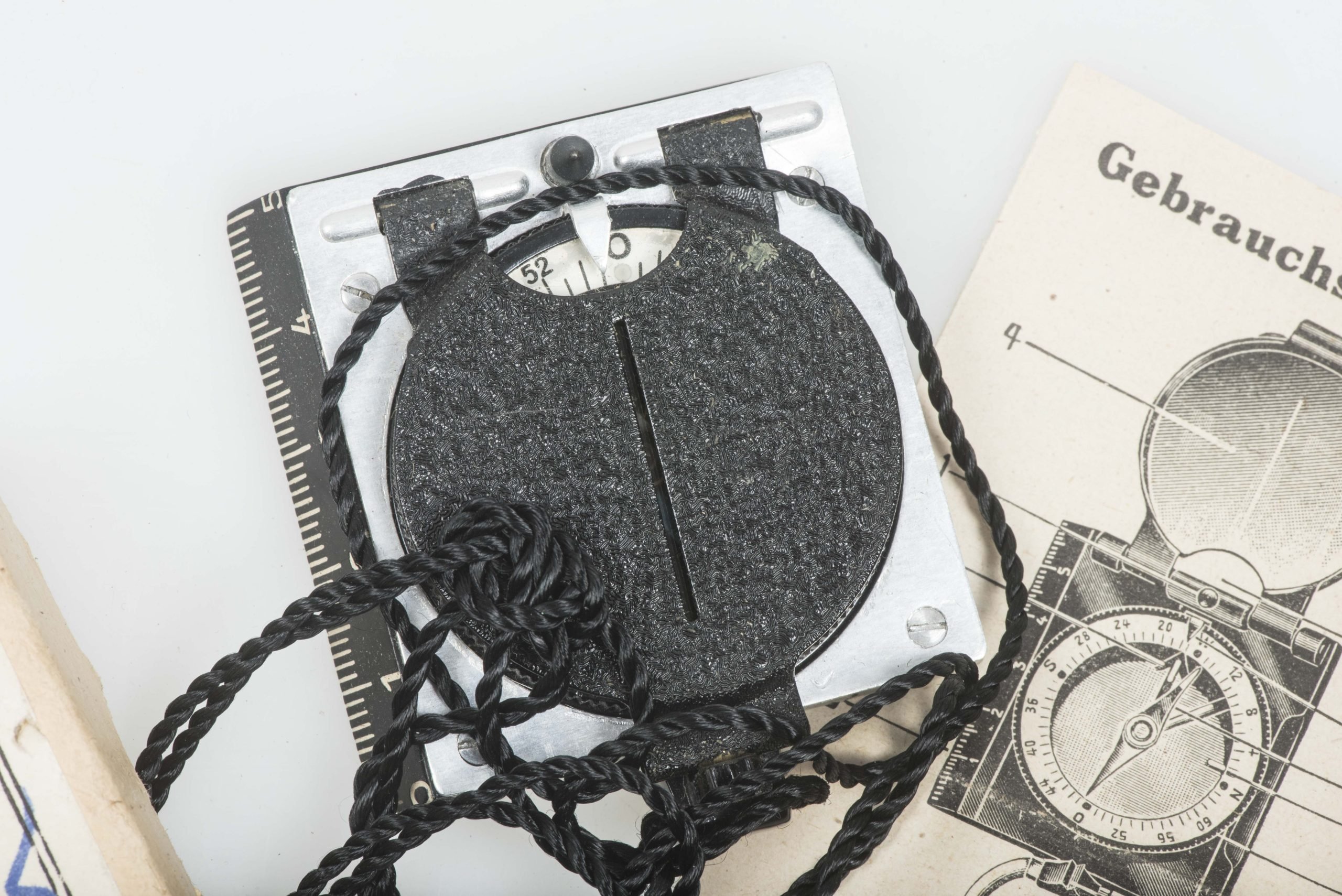 Boxed Hitlerjugend Marschkompass 'Jugend' DRGM — image 3