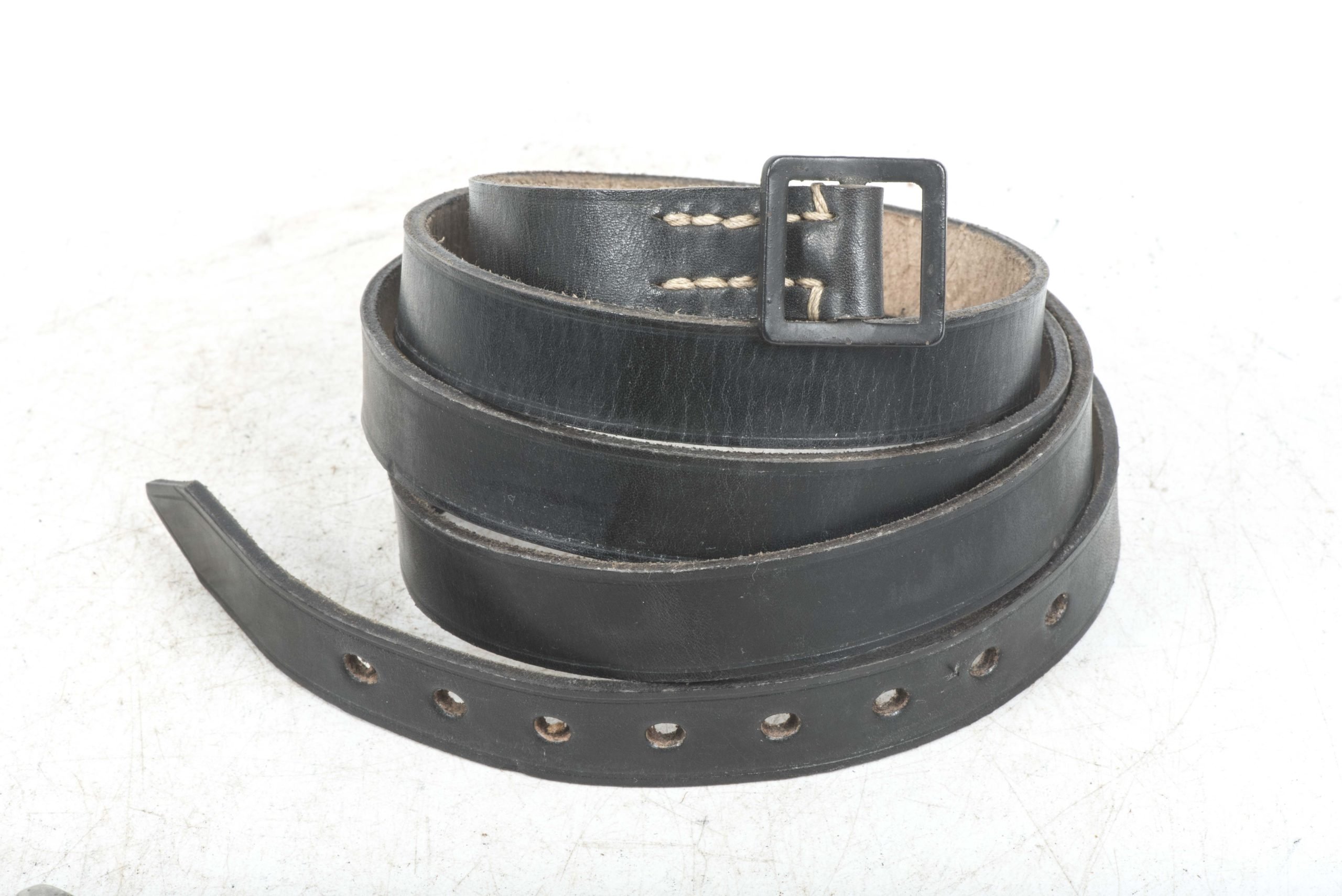 Unissued long Dienstglas case strap — image 6