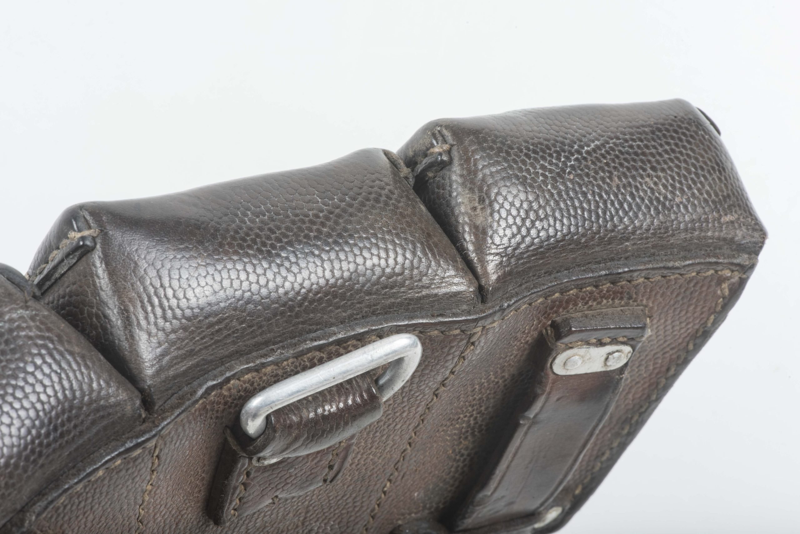 K98 ammunition pouch marked Carl Ackva Lederfabrik, Bad Kreuznach 1937 — image 6