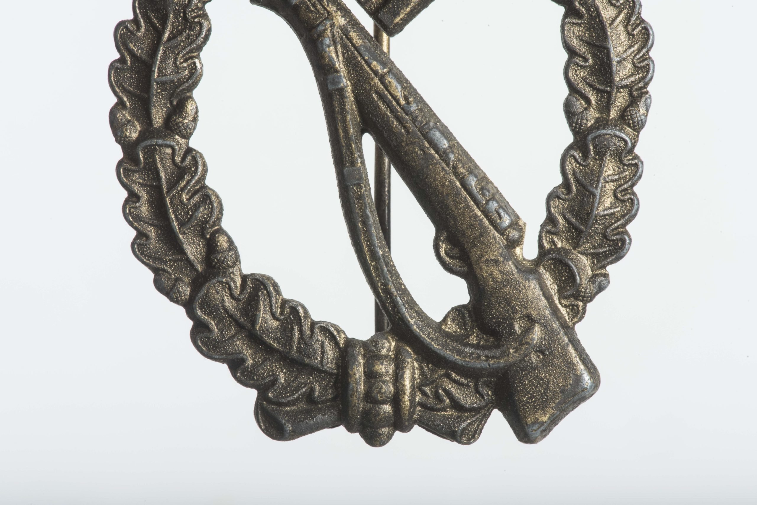 Infantry assault badge in Bronze by Brehmer – Egghead — image 6