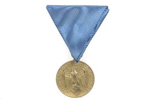 Heer 12 year loyal service medal with ribbon