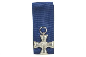 Heer 18 year loyal service medal with ribbon