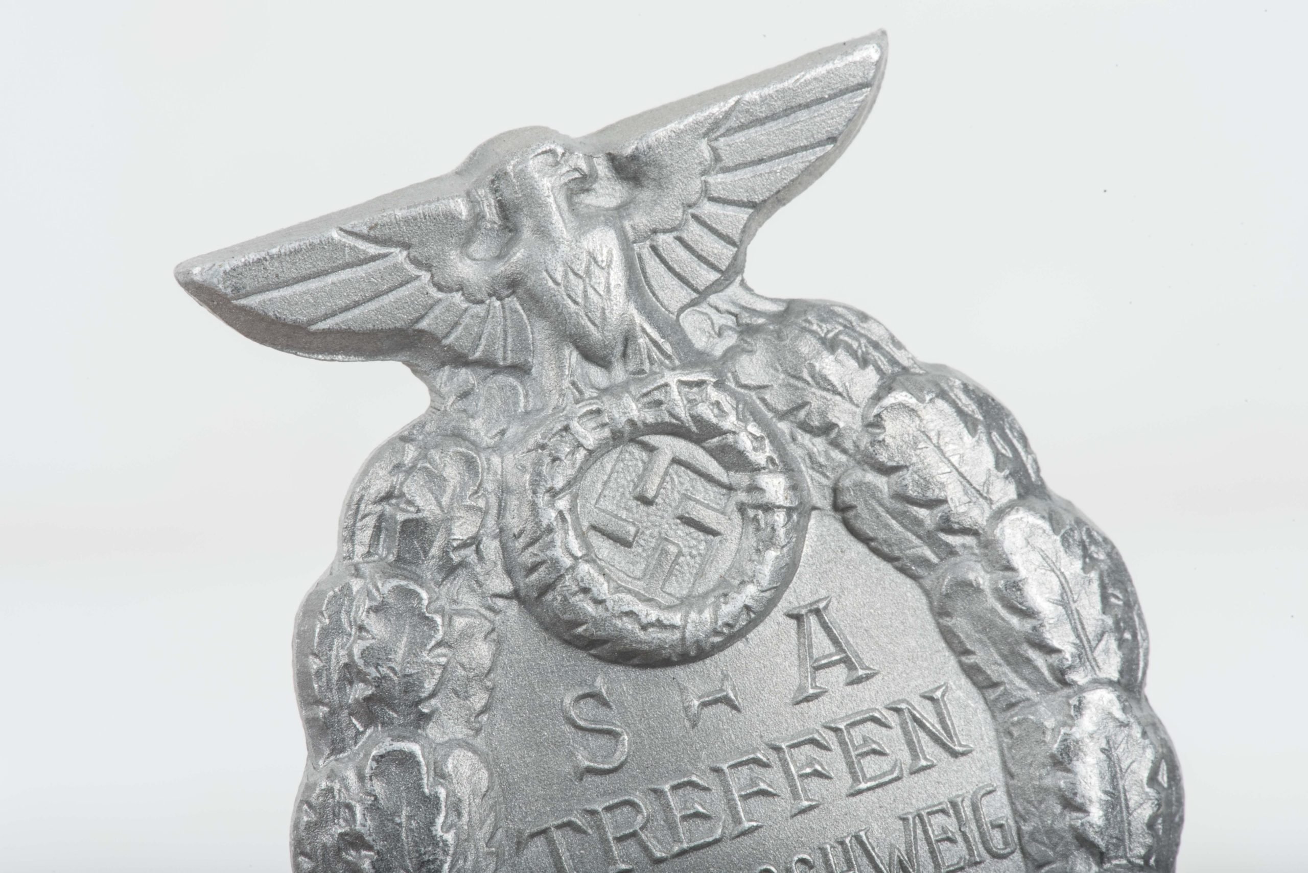 SA Treffen Braunschweig 1931 badge marked RZM M1/35 Ges. Gesch. — image 4