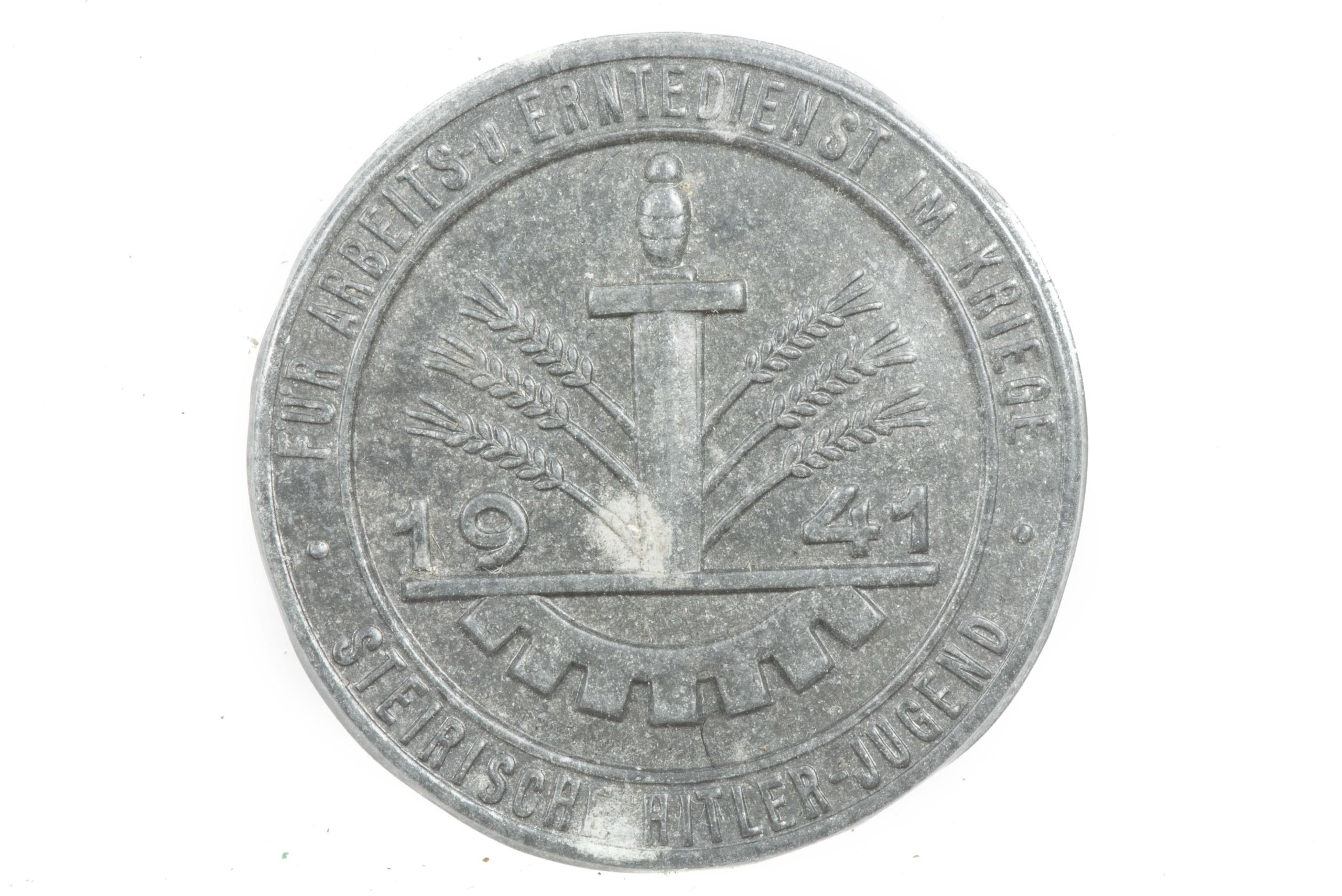 Rare Hitlerjugend badge Fur Arbeits u. Erntedienst im Kriege Steirische Hitler-Jugend 1941