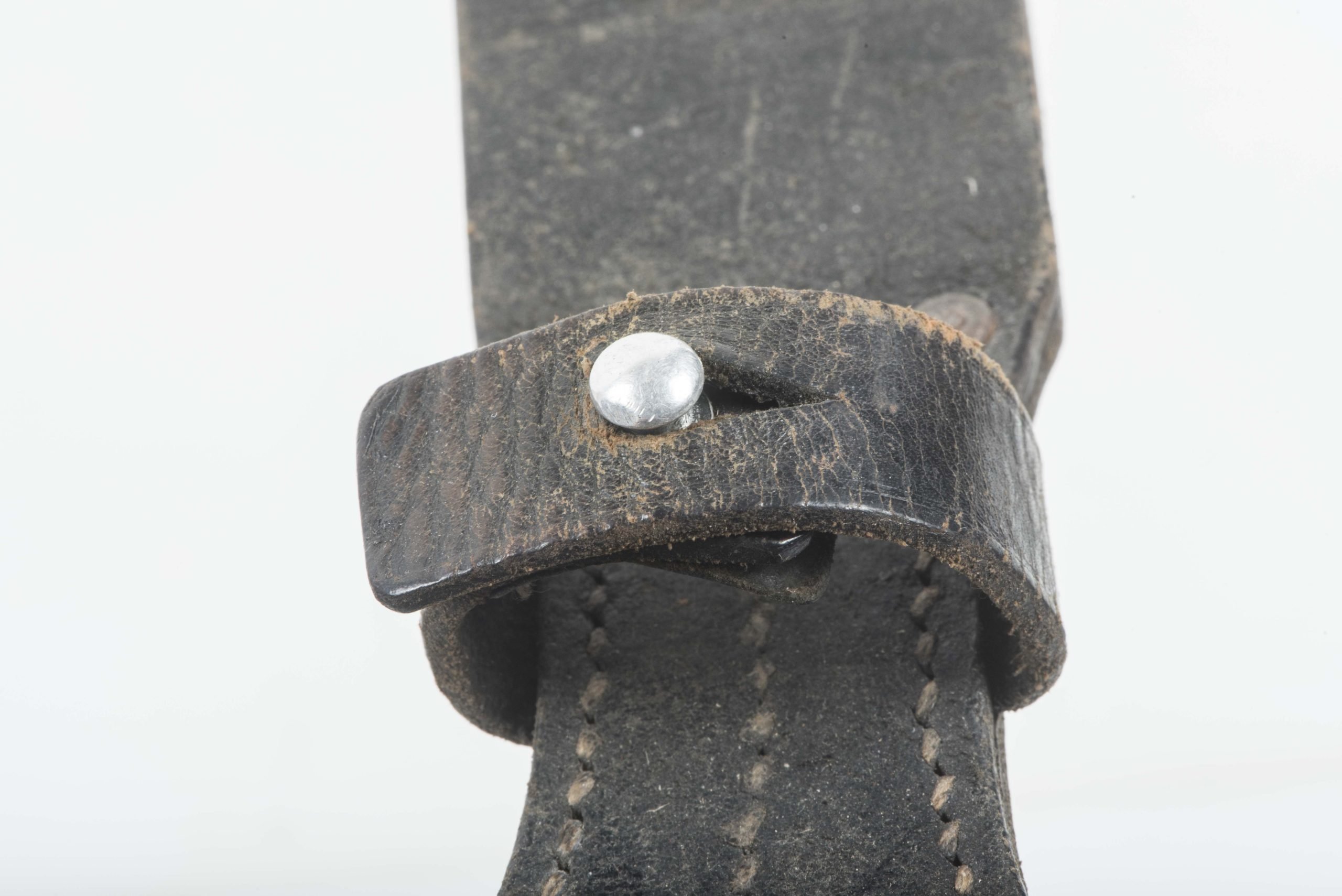 K98 bayonet frog marked Poeschl Rohrbach 1940 — image 5