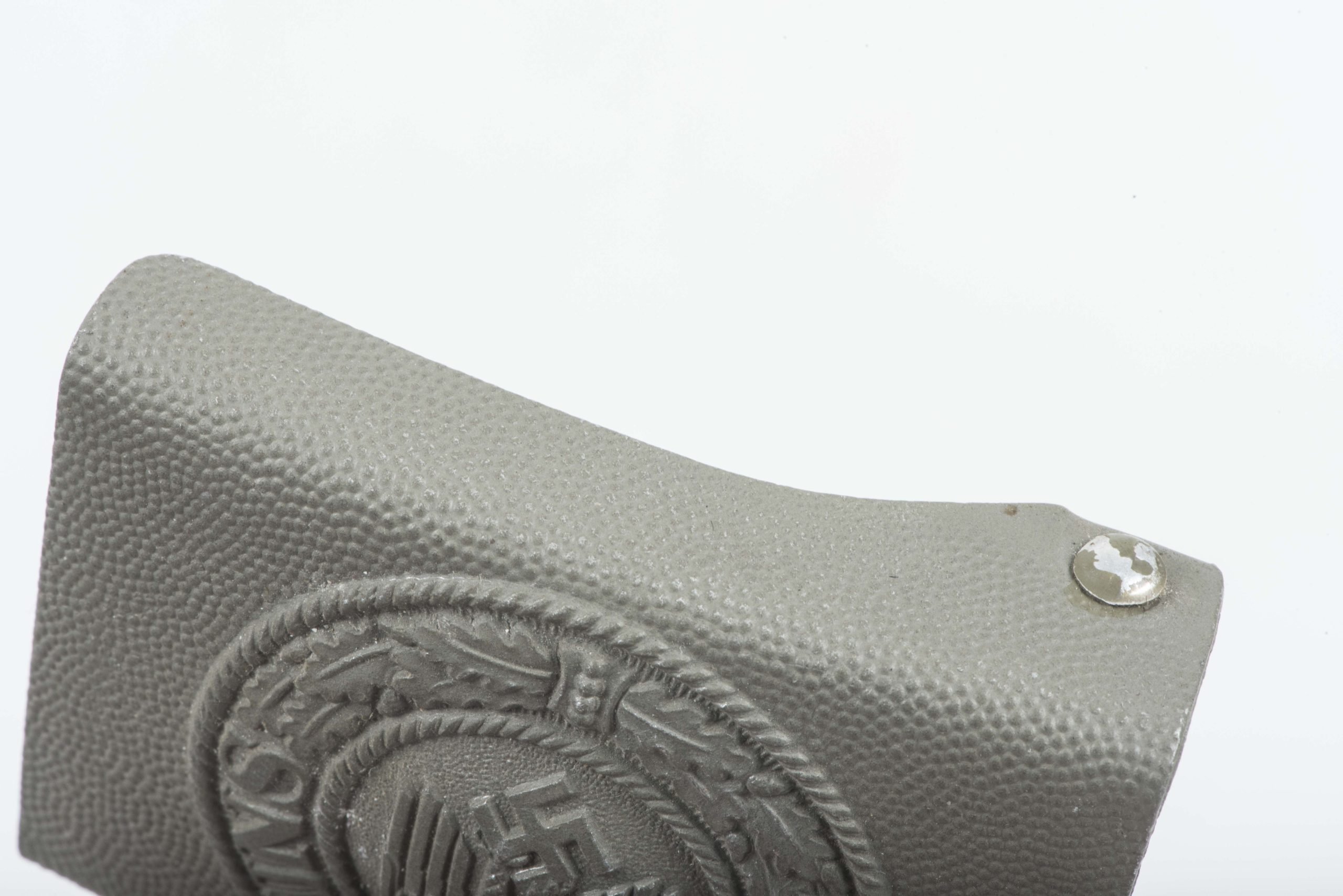 Rare unissued aluminium Heer belt buckle marked Dr. F. & Co. — image 5